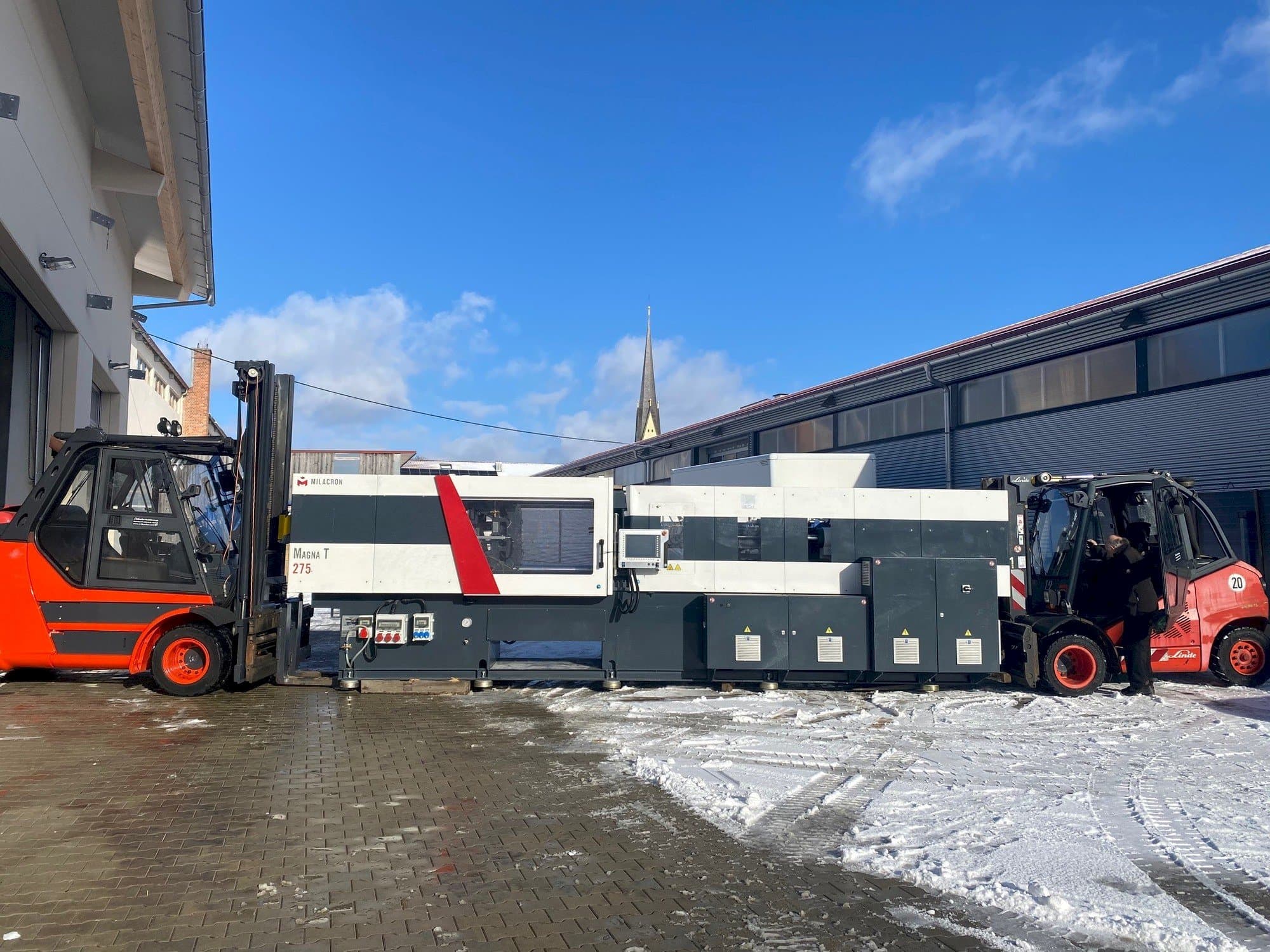 Front view of Milacron Magna T (MTs) - 275  machine