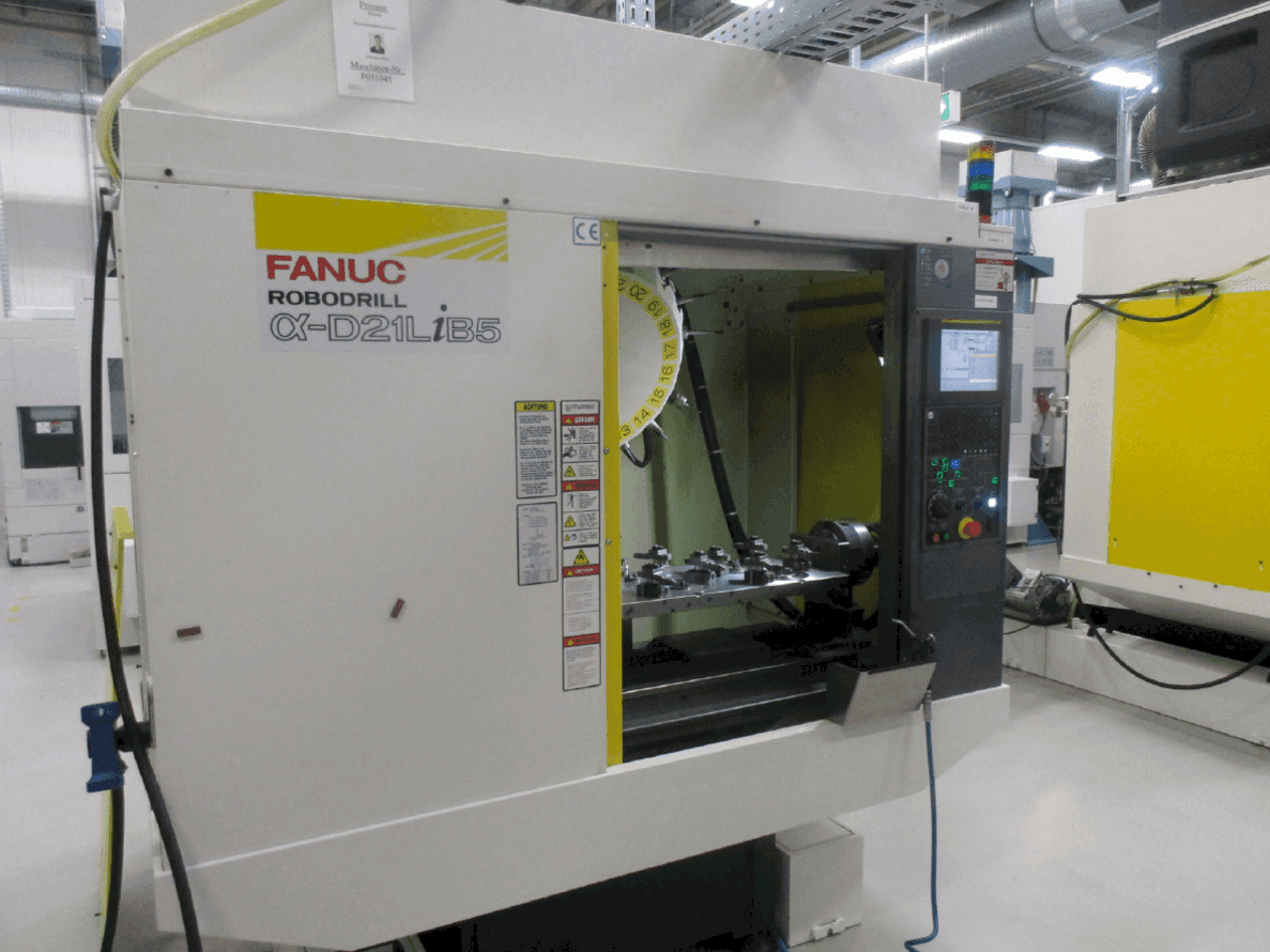 Front view of FANUC ROBODRILL Alpha D21LiB5  machine