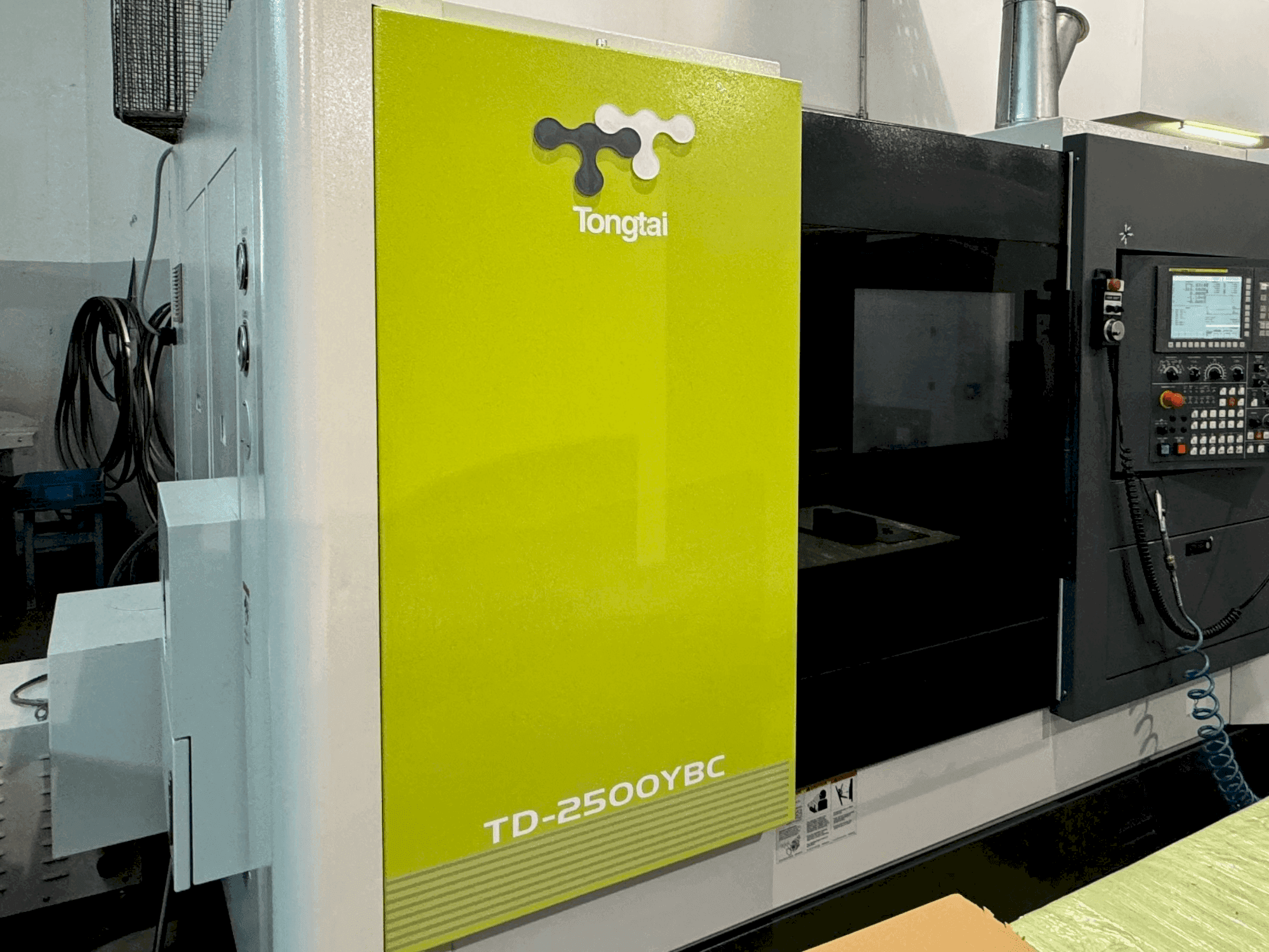 Front view of Tongtai TD-2500YBC  machine