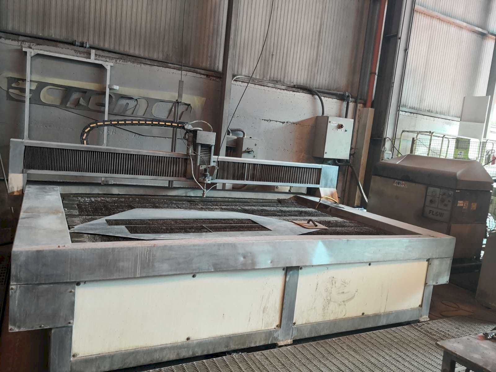 Front view of Flow 7xs 55  machine