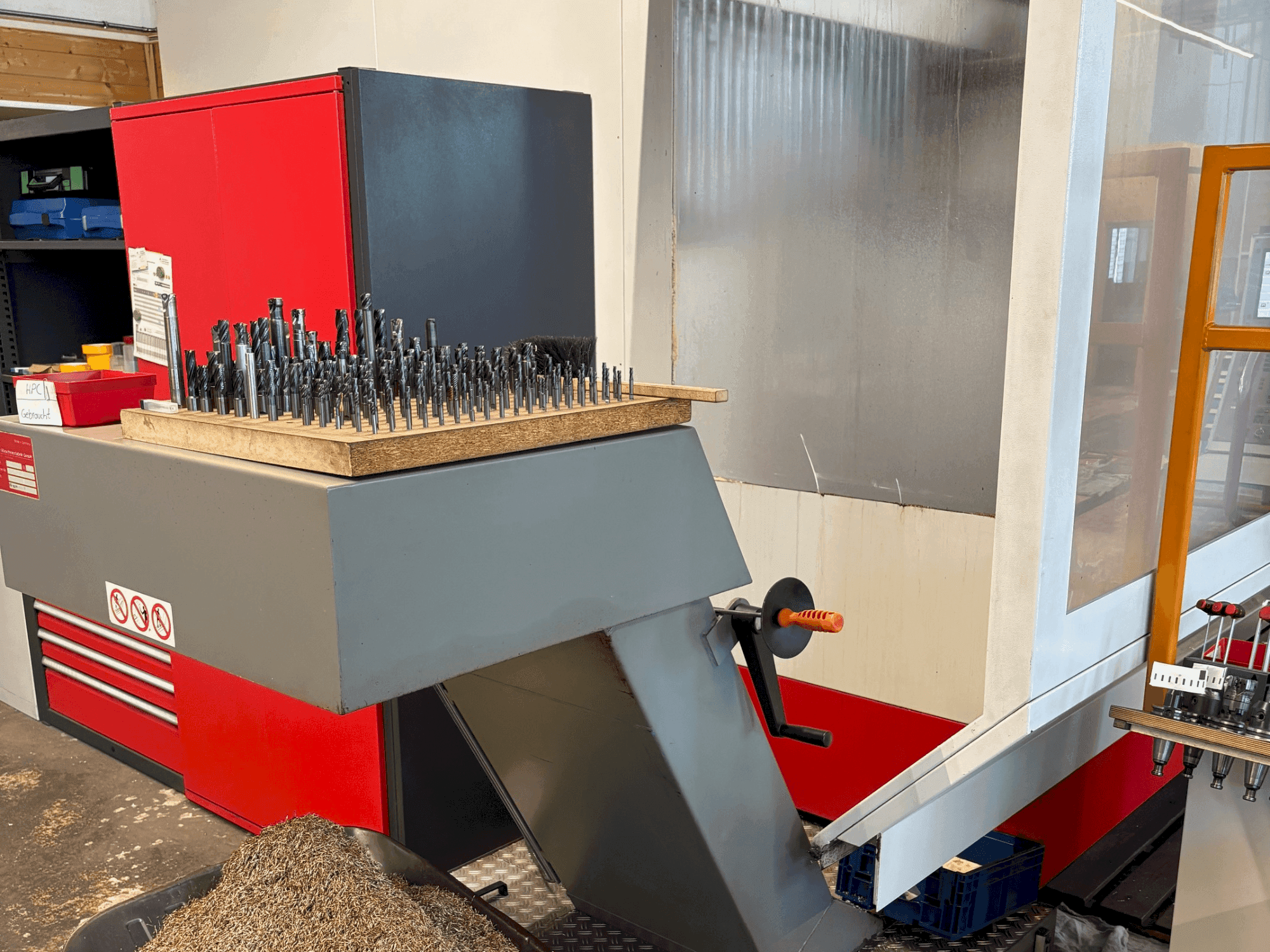 Front view of HERMLE U1130  machine