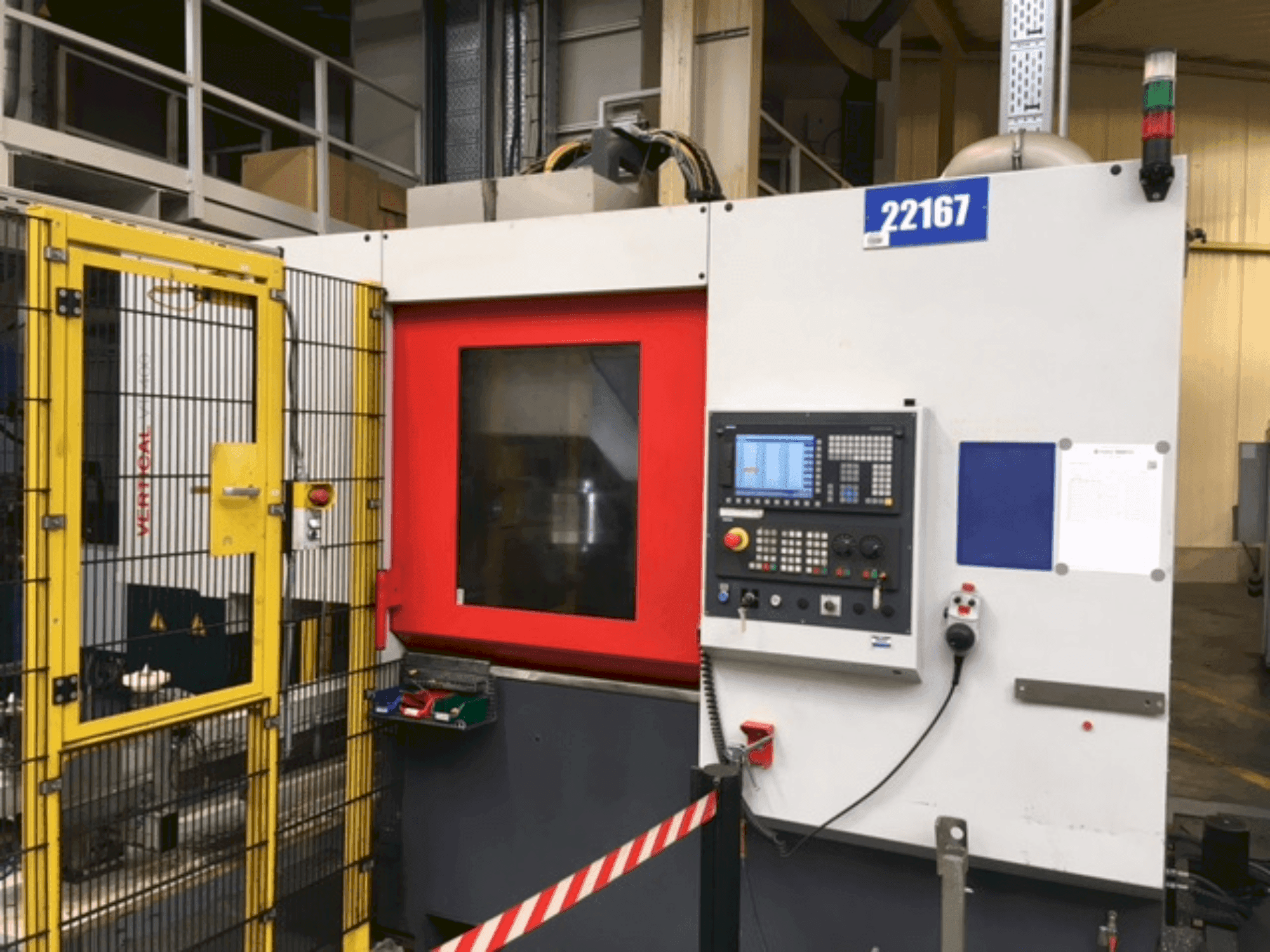 Front view of EMCO VT 400  machine