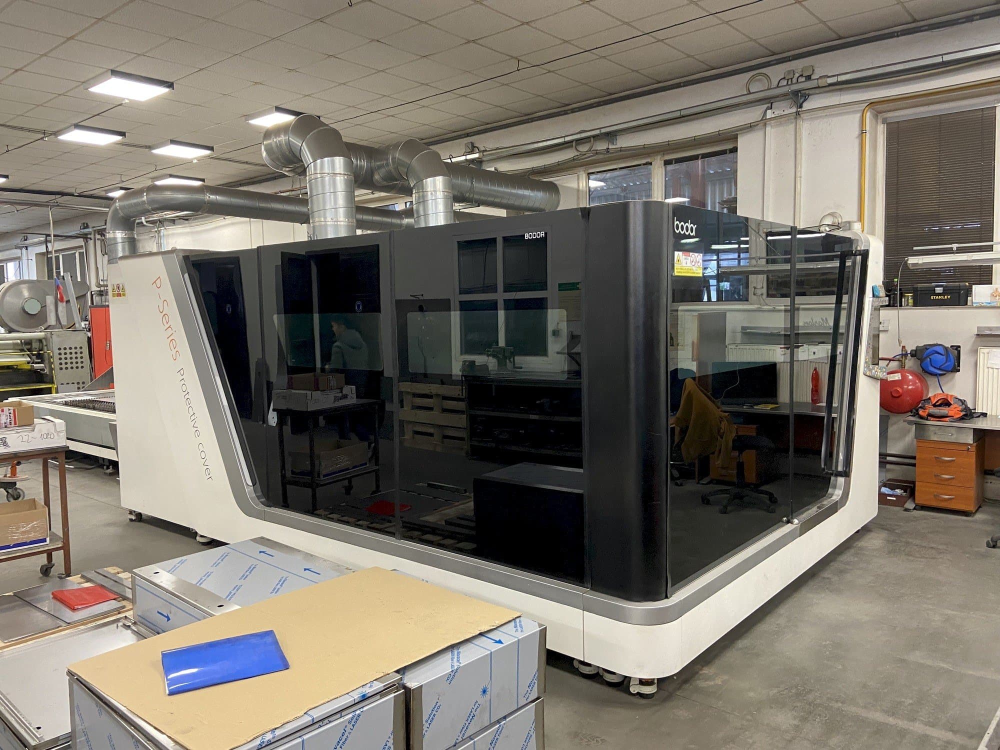 Front view of Bodor P3  machine