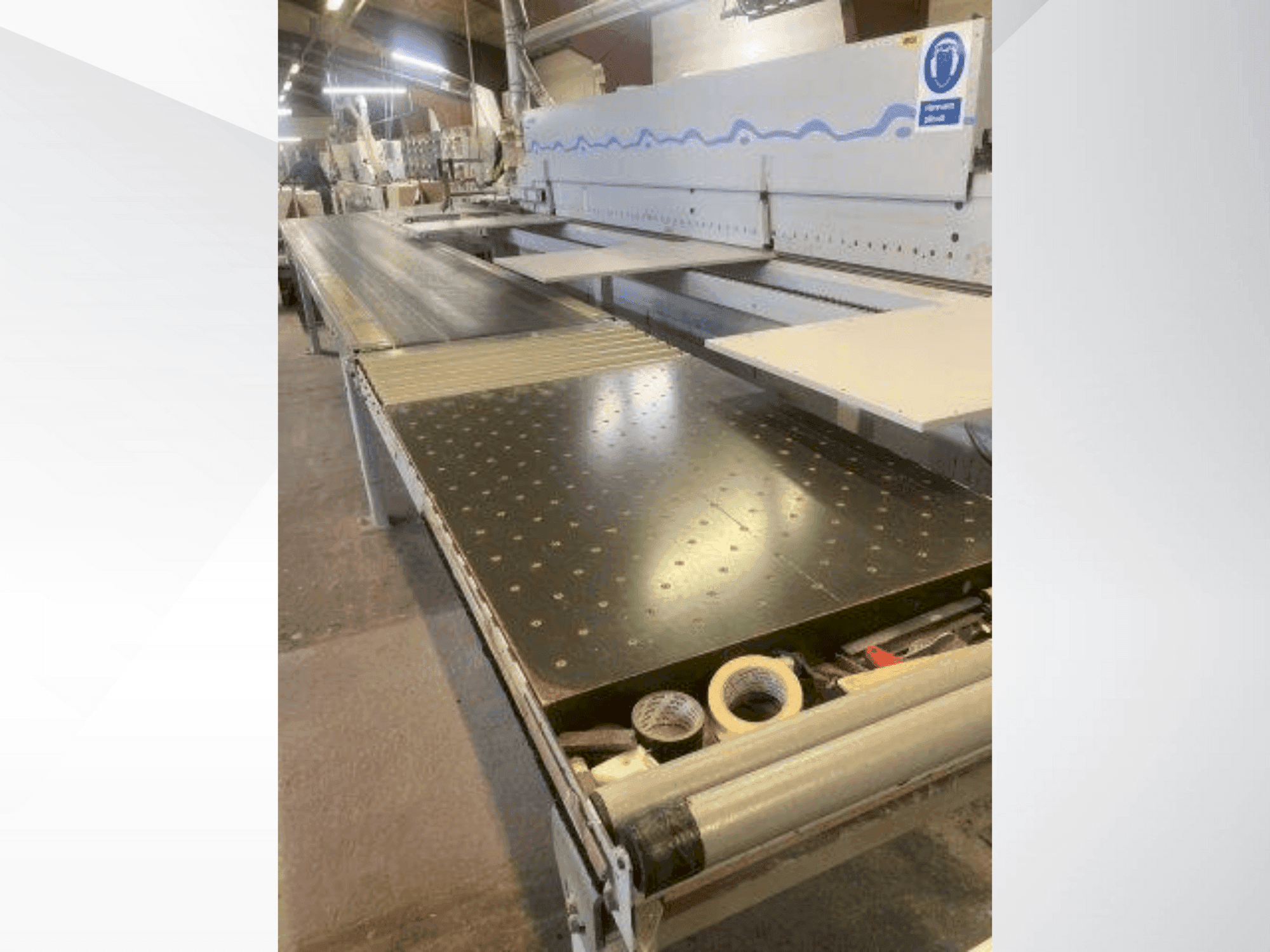 Front view of BRANDT Ambition 1660 FGC  machine