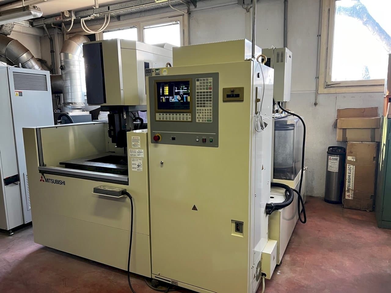 Front view of Mitsubishi fx 20  machine