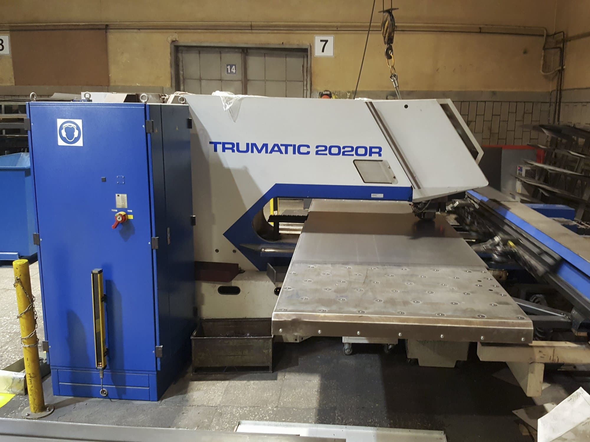 Front view of Trumpf Trumatic 2020R Machine