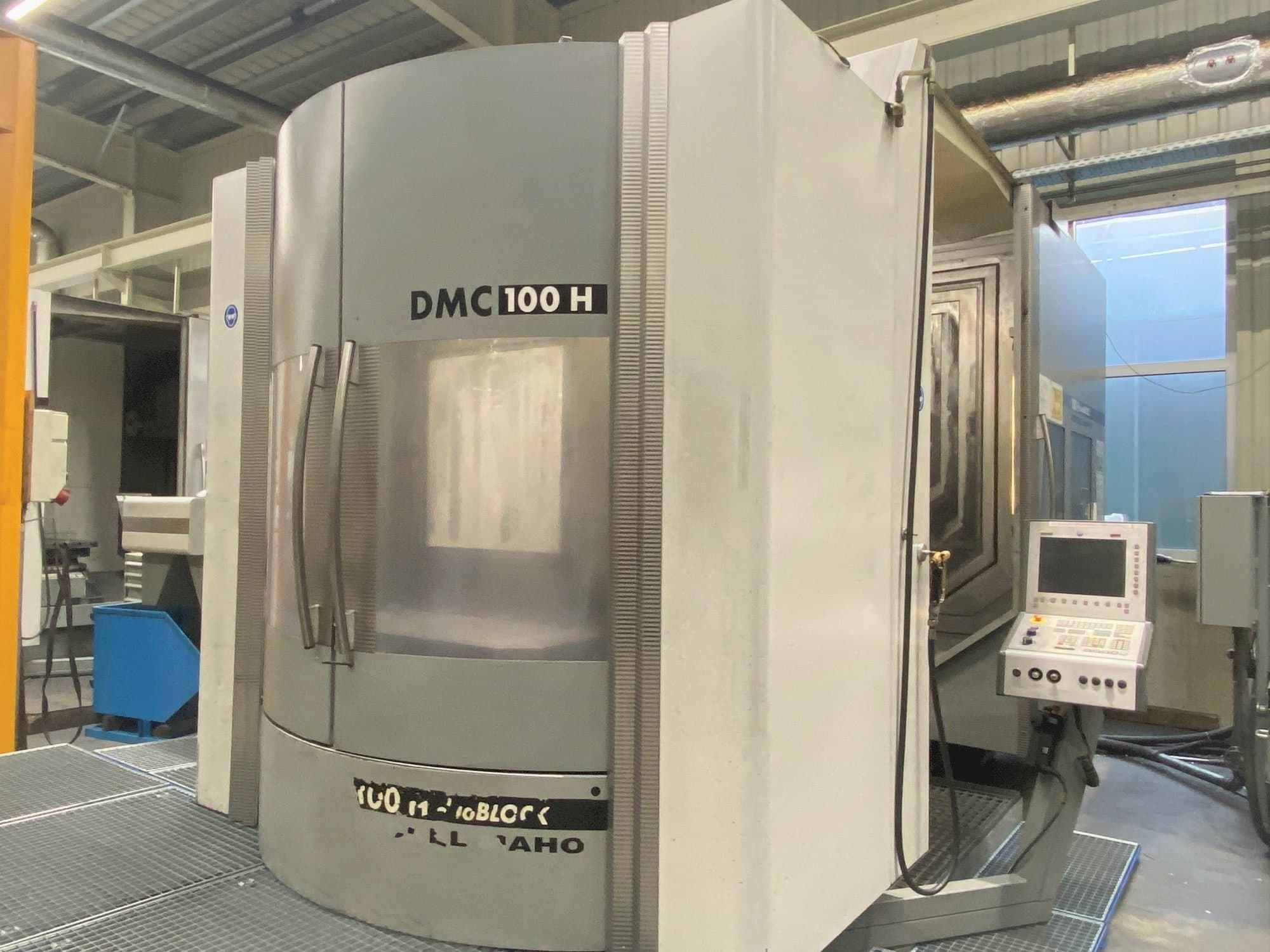 Front view of DECKEL MAHO DMC 100H duoBLOCK  machine