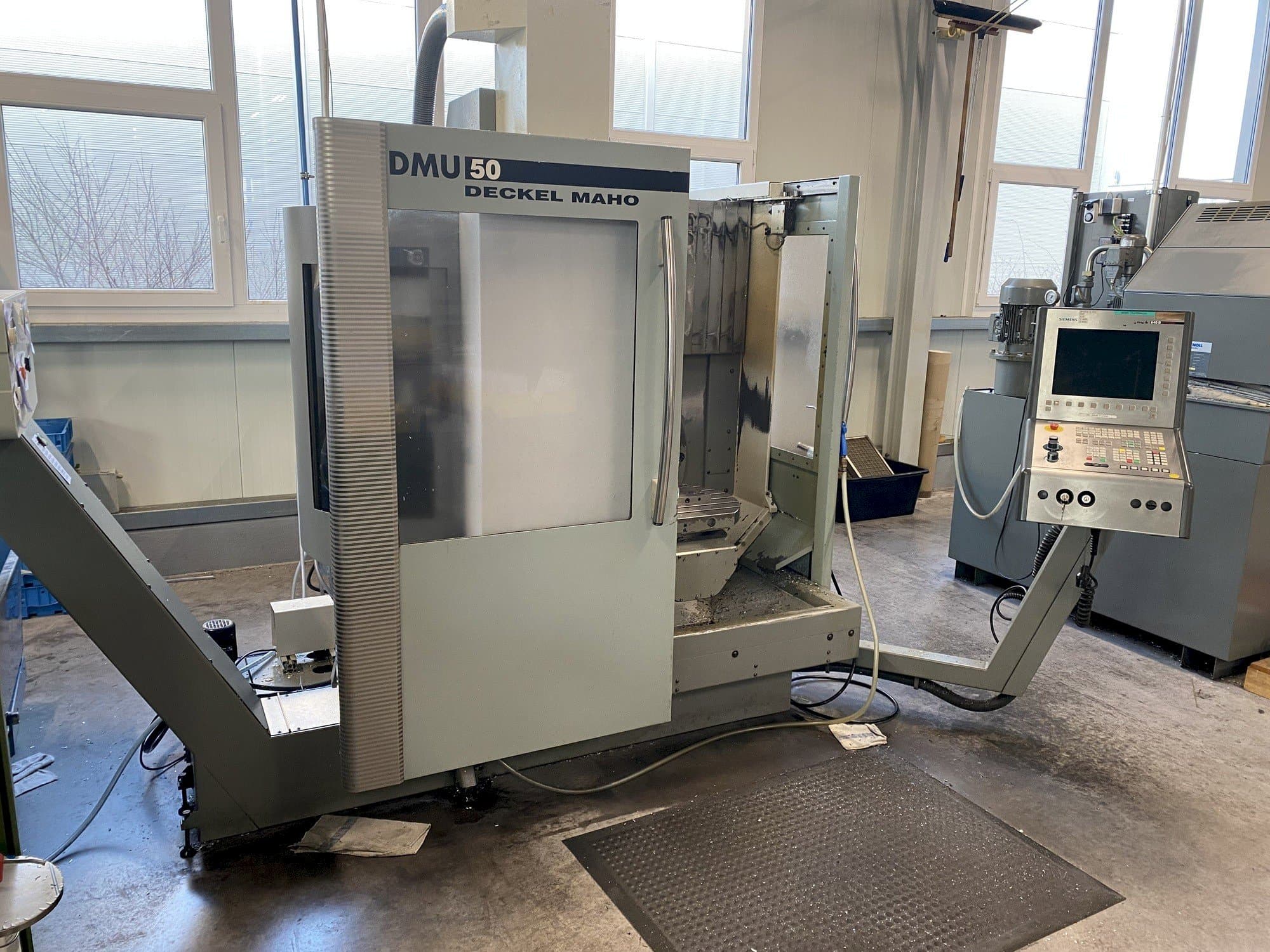 Front view of DECKEL MAHO DMU 50  machine