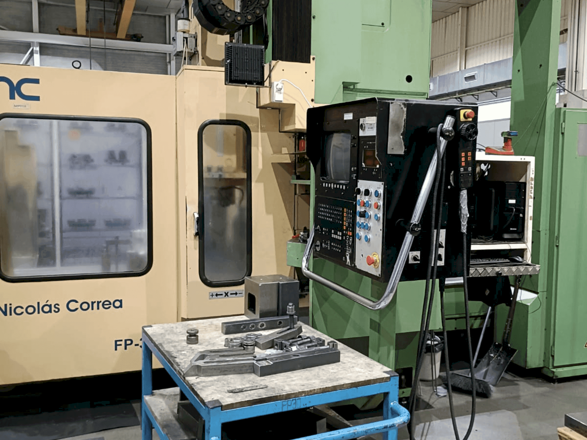 Front view of Correa FP30  machine