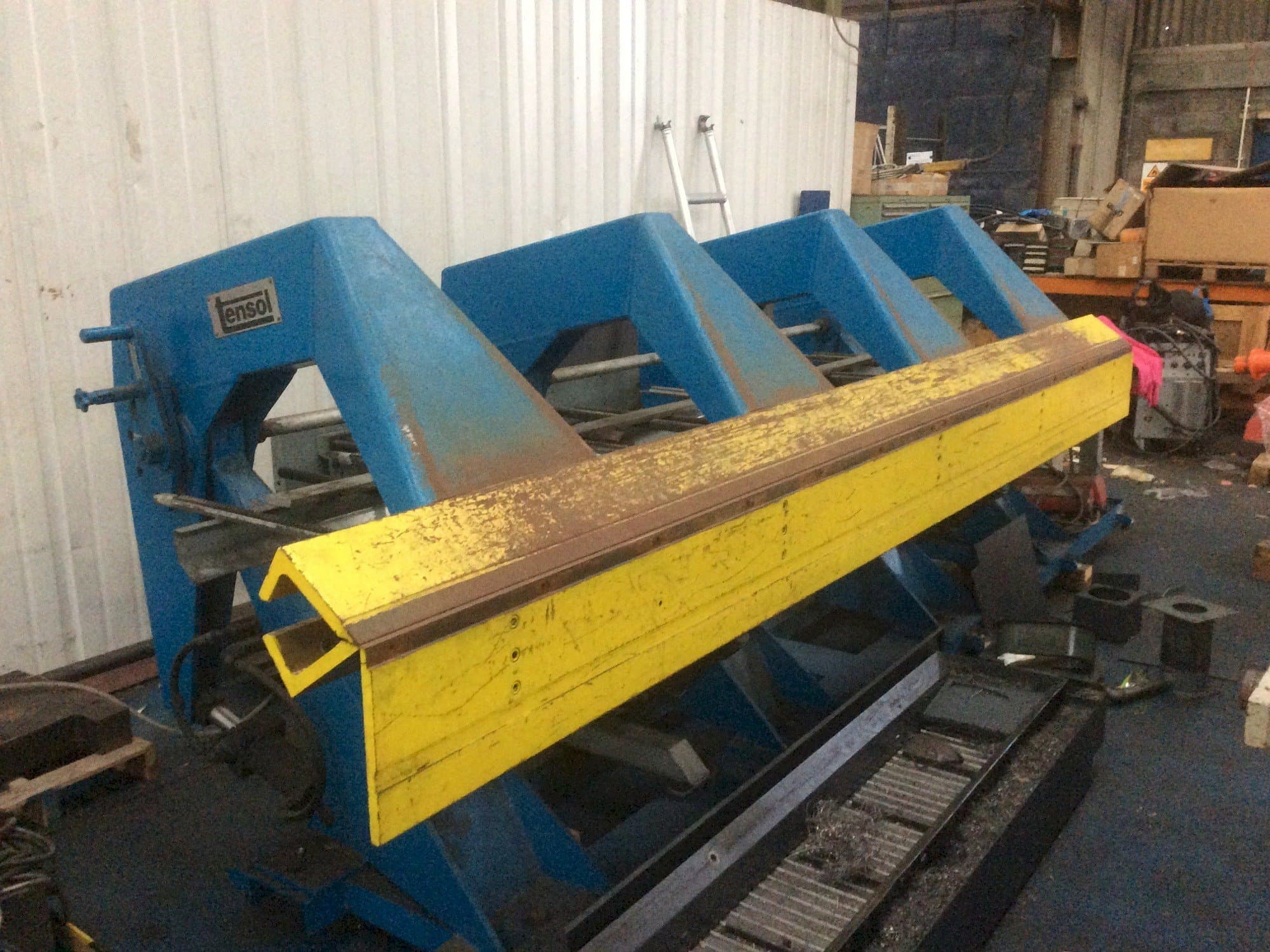 Front view of Tensol P200-4  machine