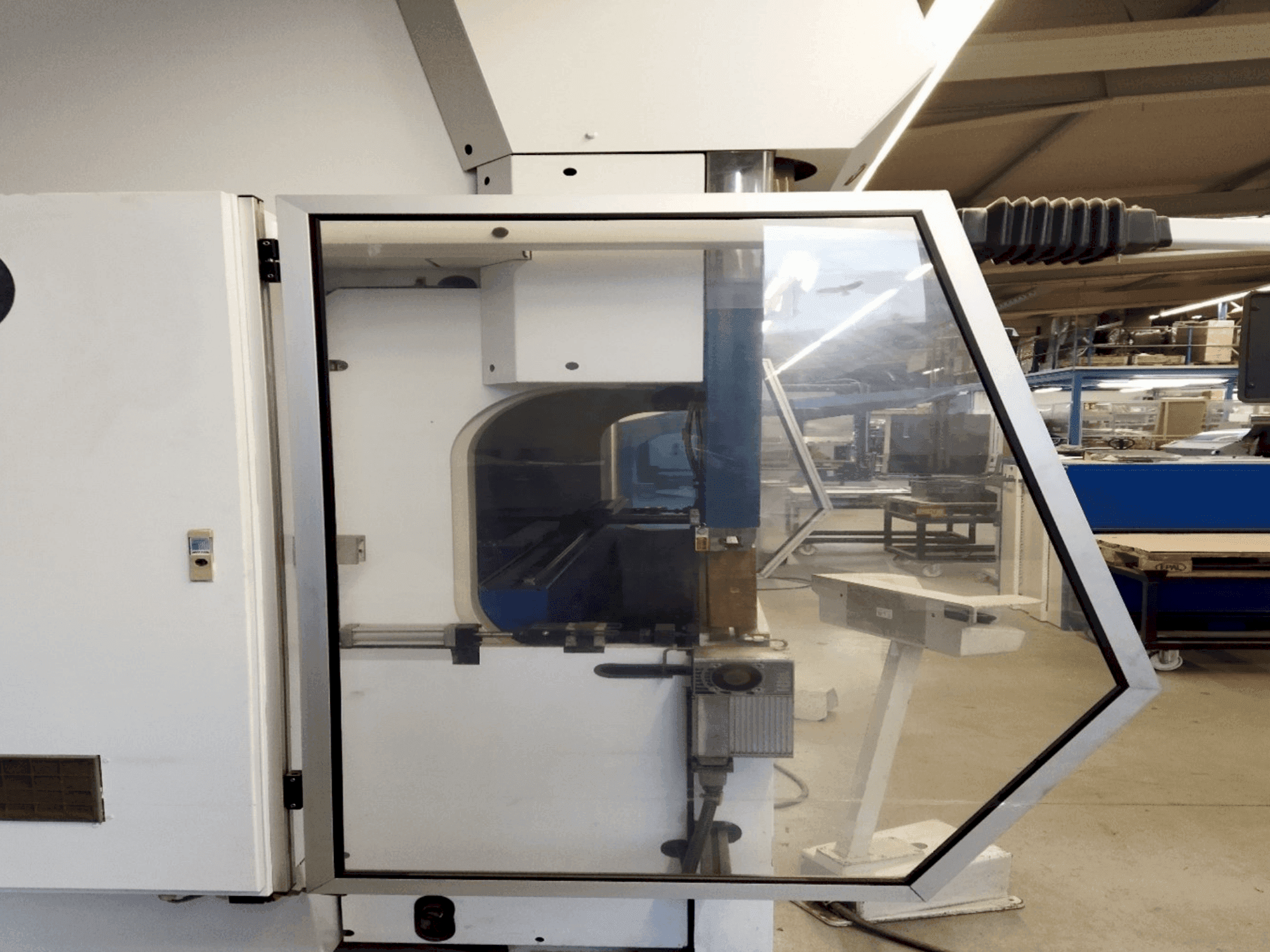 Front view of TRUMPF TrumaBend V130  machine