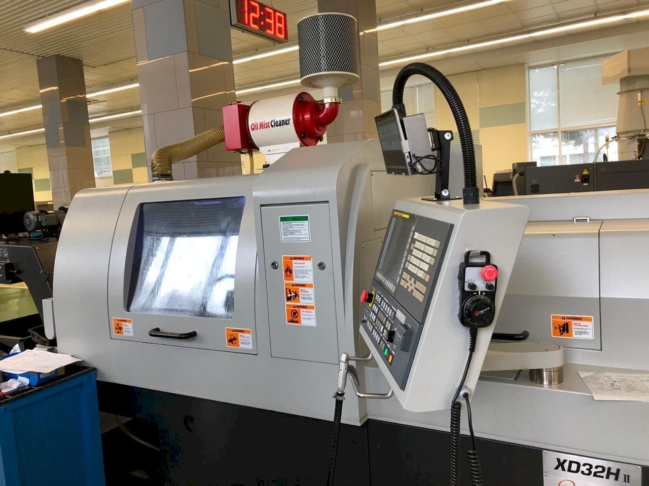 Front view of Hanwha XD32H II  machine