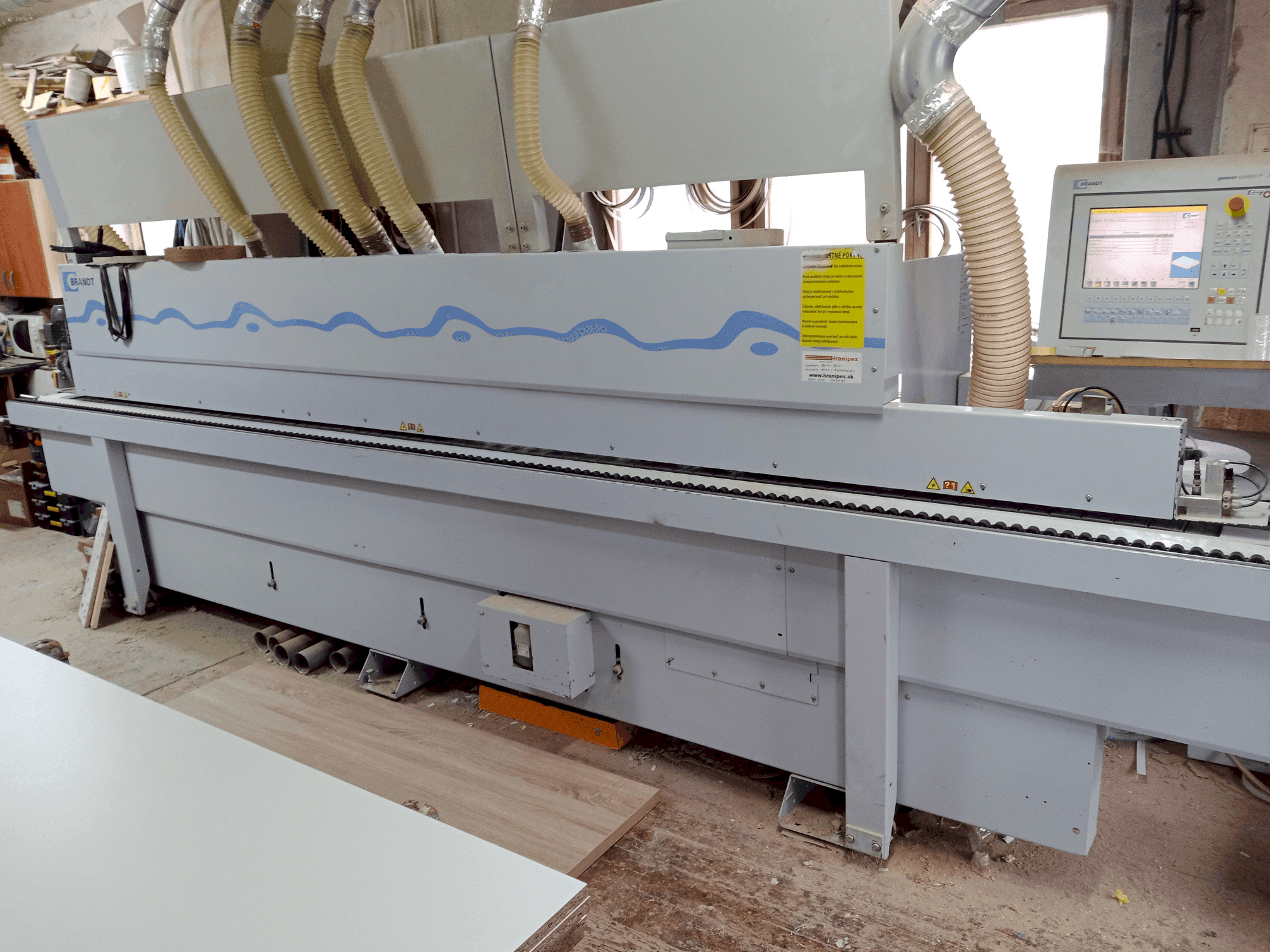 Front view of BRANDT Highflex 1440  machine