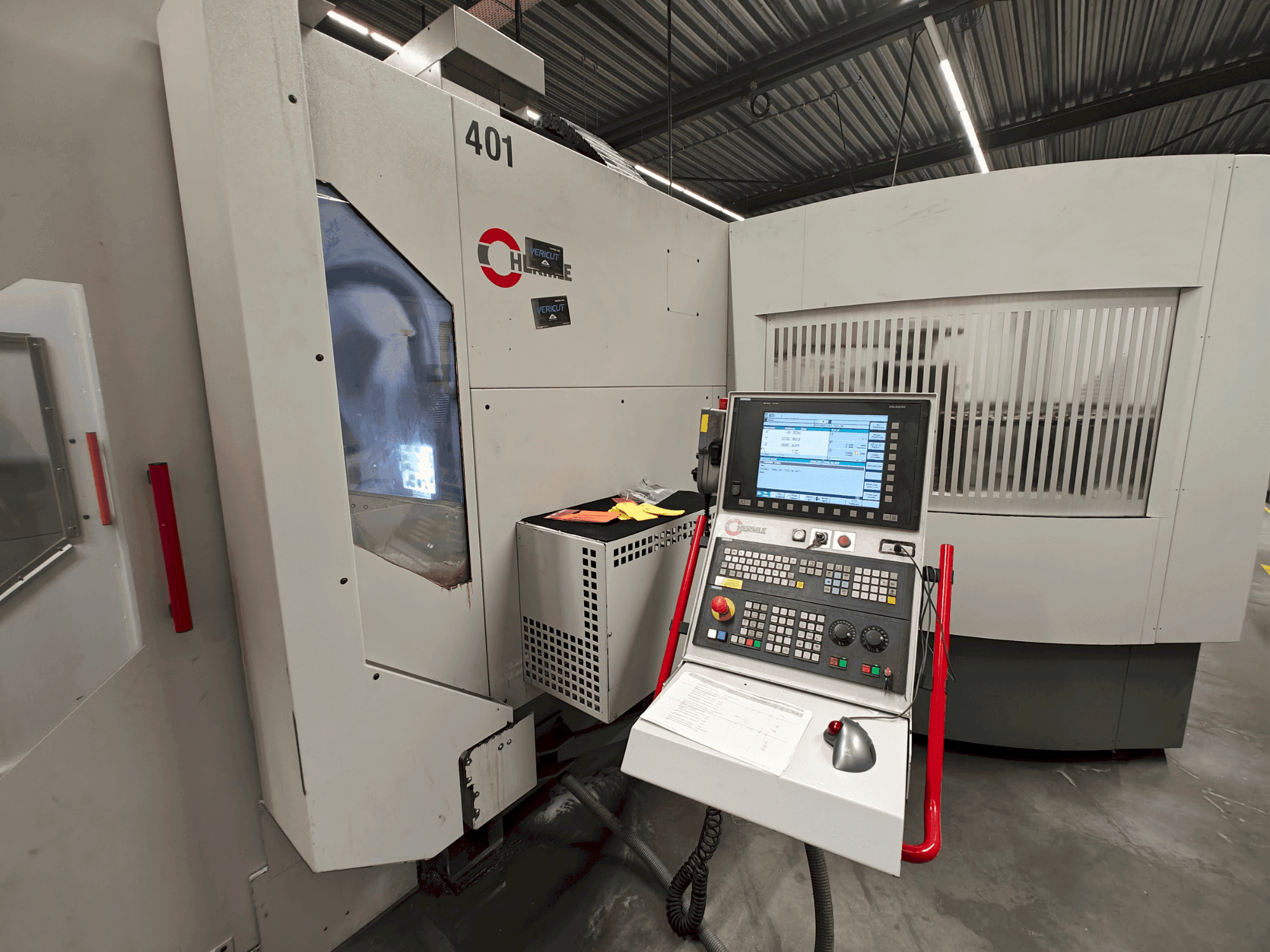 Front view of HERMLE C 40 U  machine