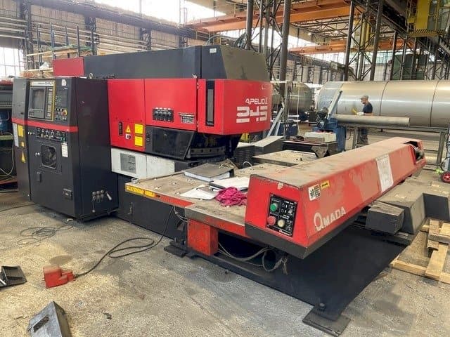 Front view of AMADA Apelio II 245  machine