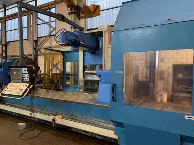 Front view of Nicolas Correa A-30/50  machine