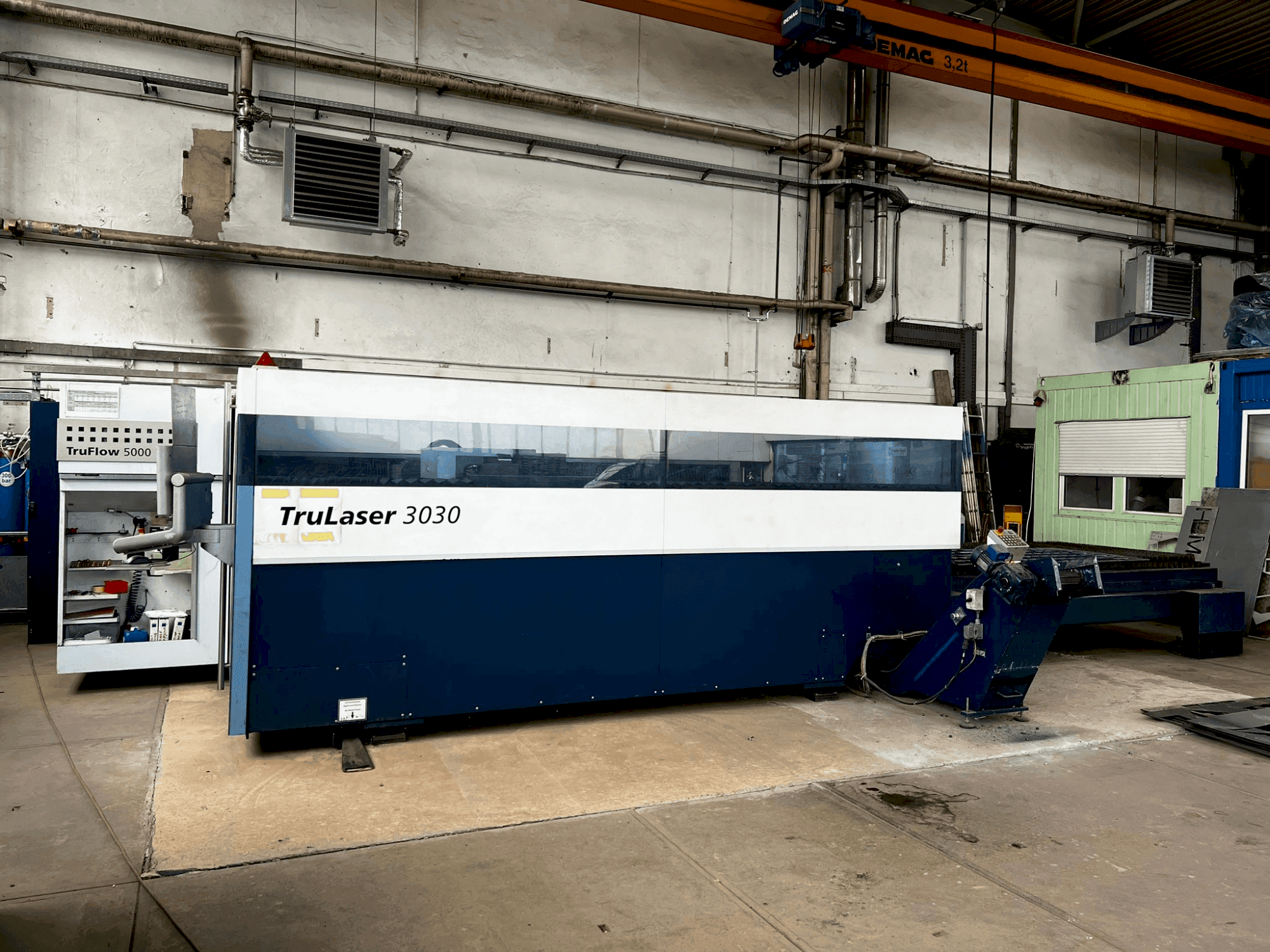 Front view of TRUMPF TruLaser 3030  machine