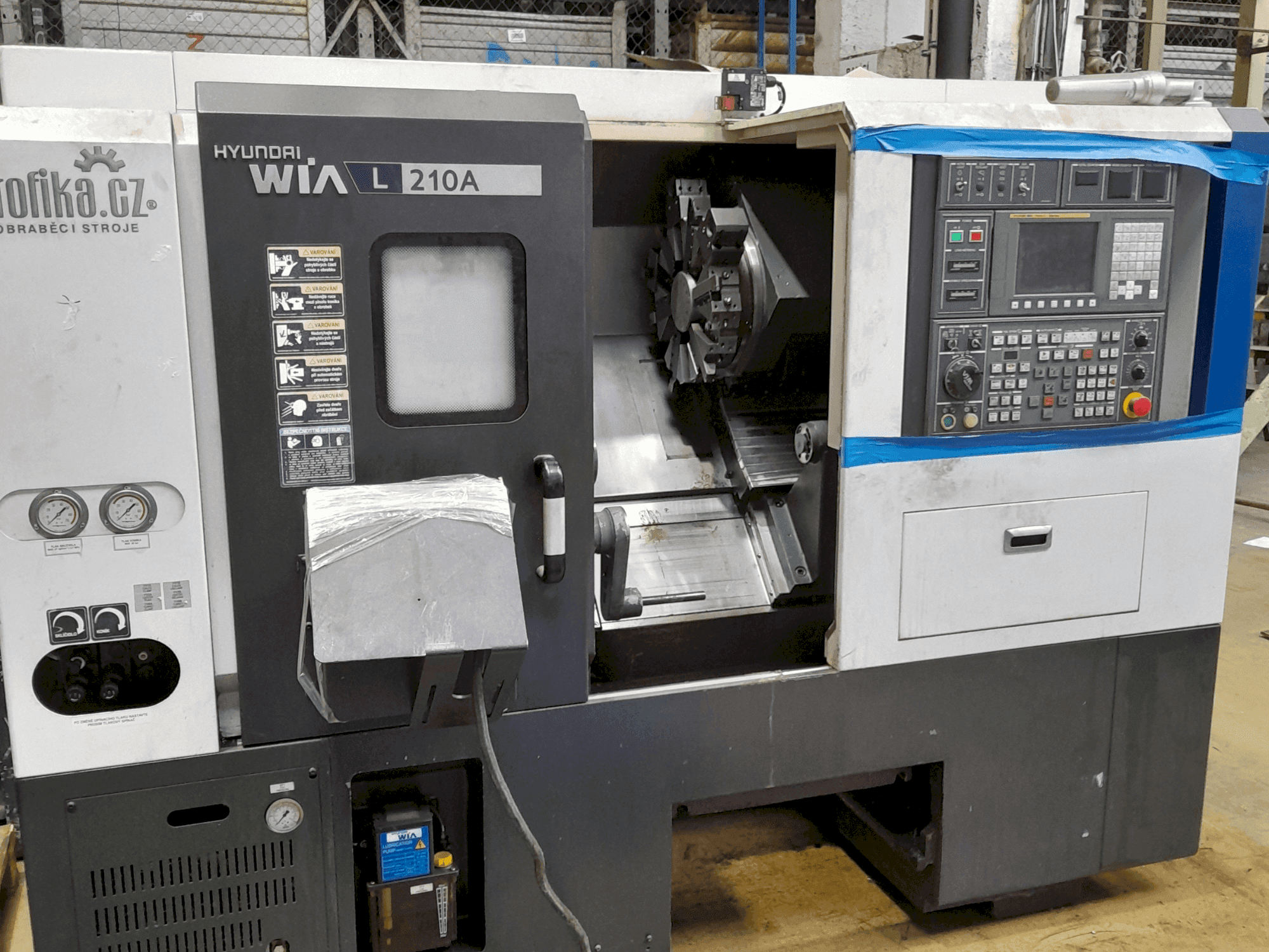 Front view of Hyundai Wia L210A  machine