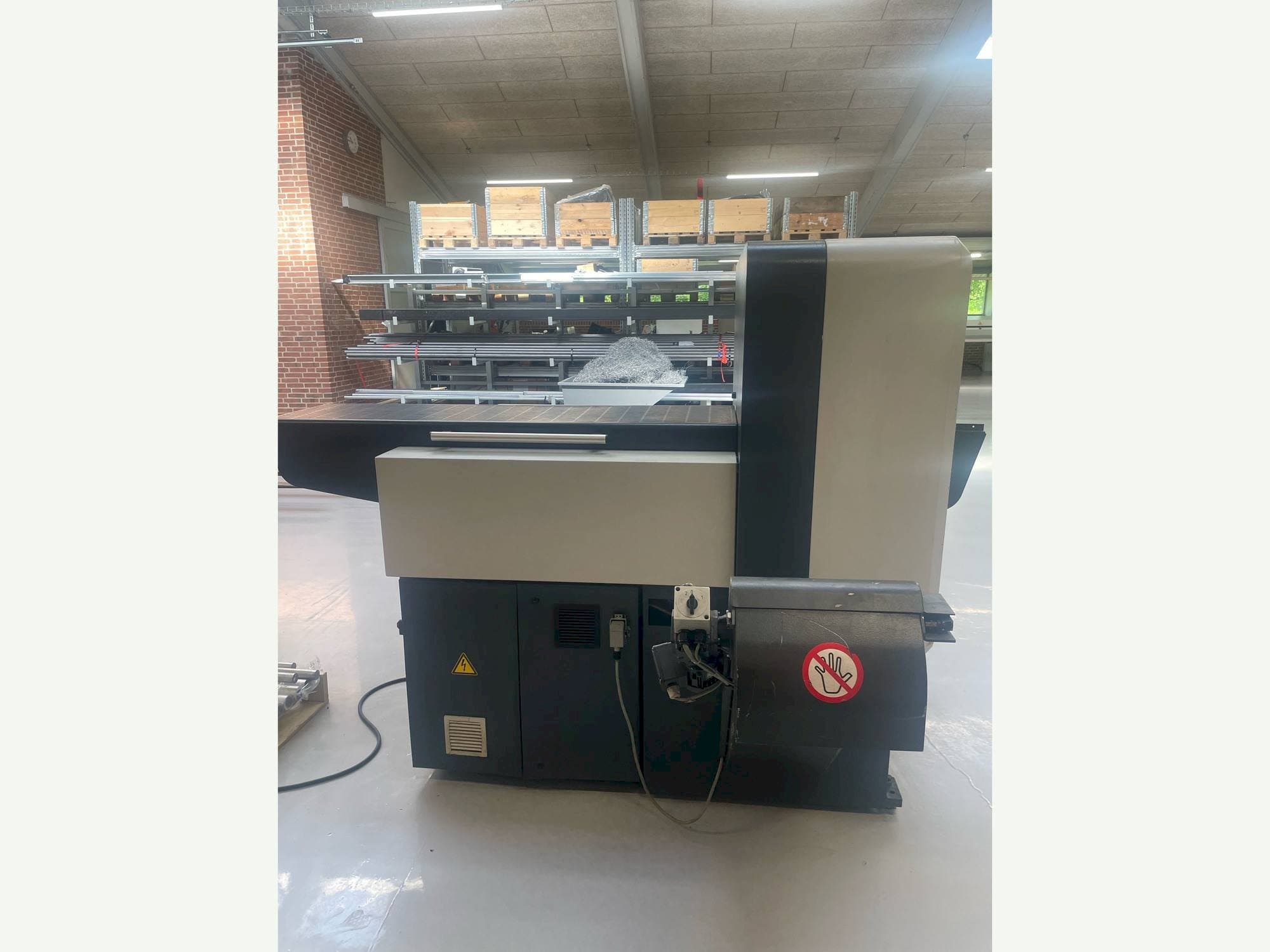 Front view of KASTO Verto A2  machine