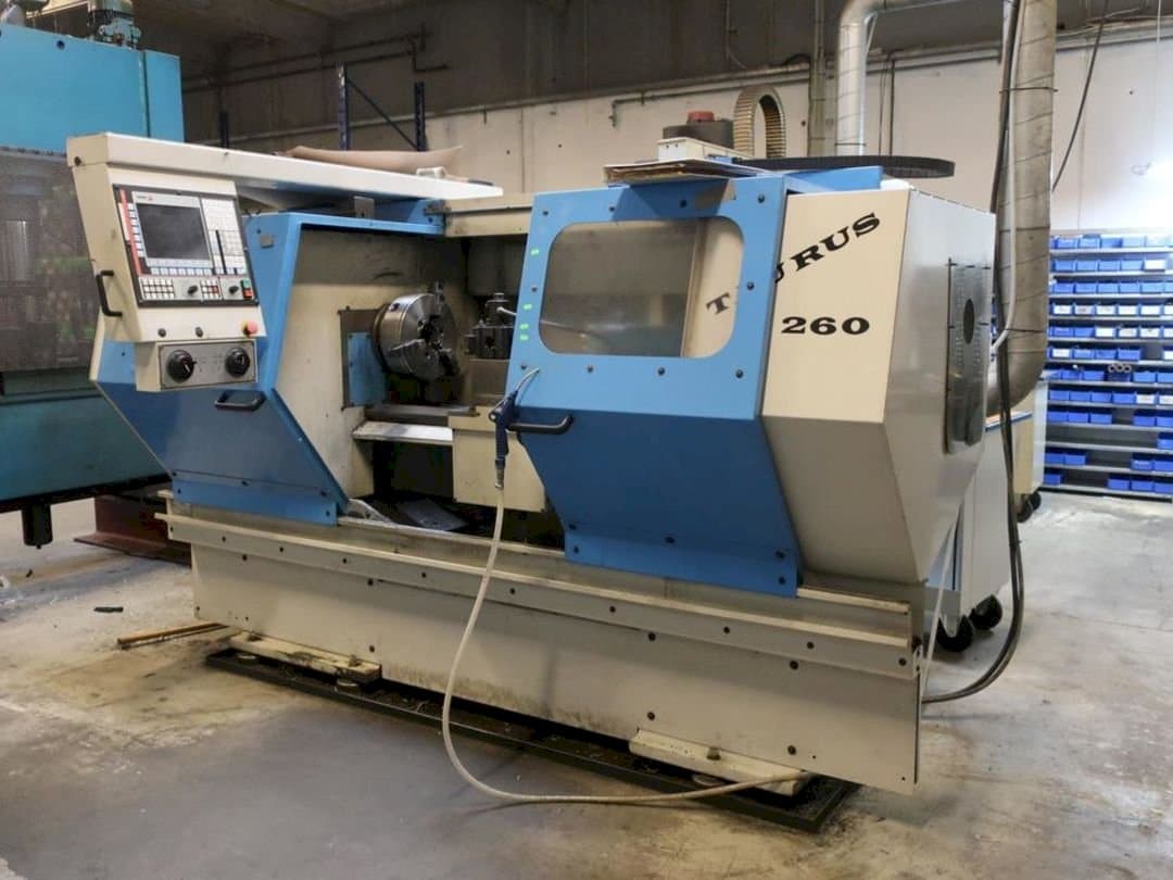 Front view of Pinacho Taurus 260  machine