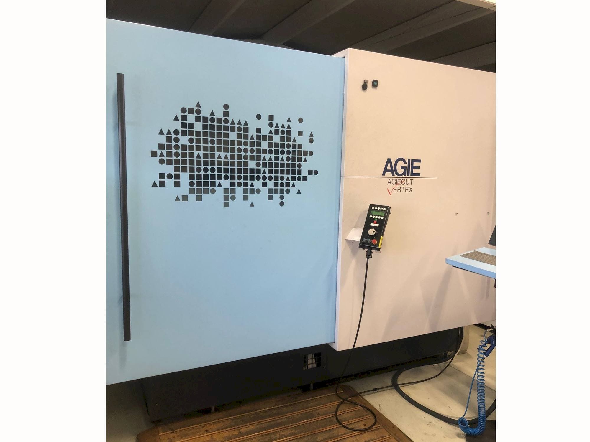 Front view of AGIE Agiecut VERTEX 3  machine
