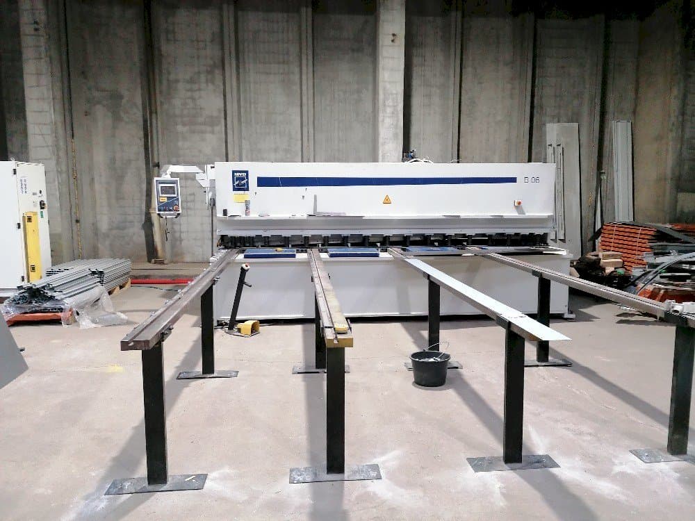 Front view of MVD B06-4000  machine