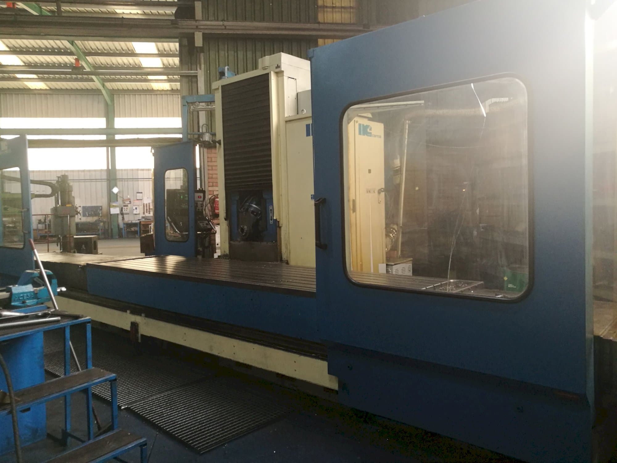 Right view of Correa A30/40 Machine