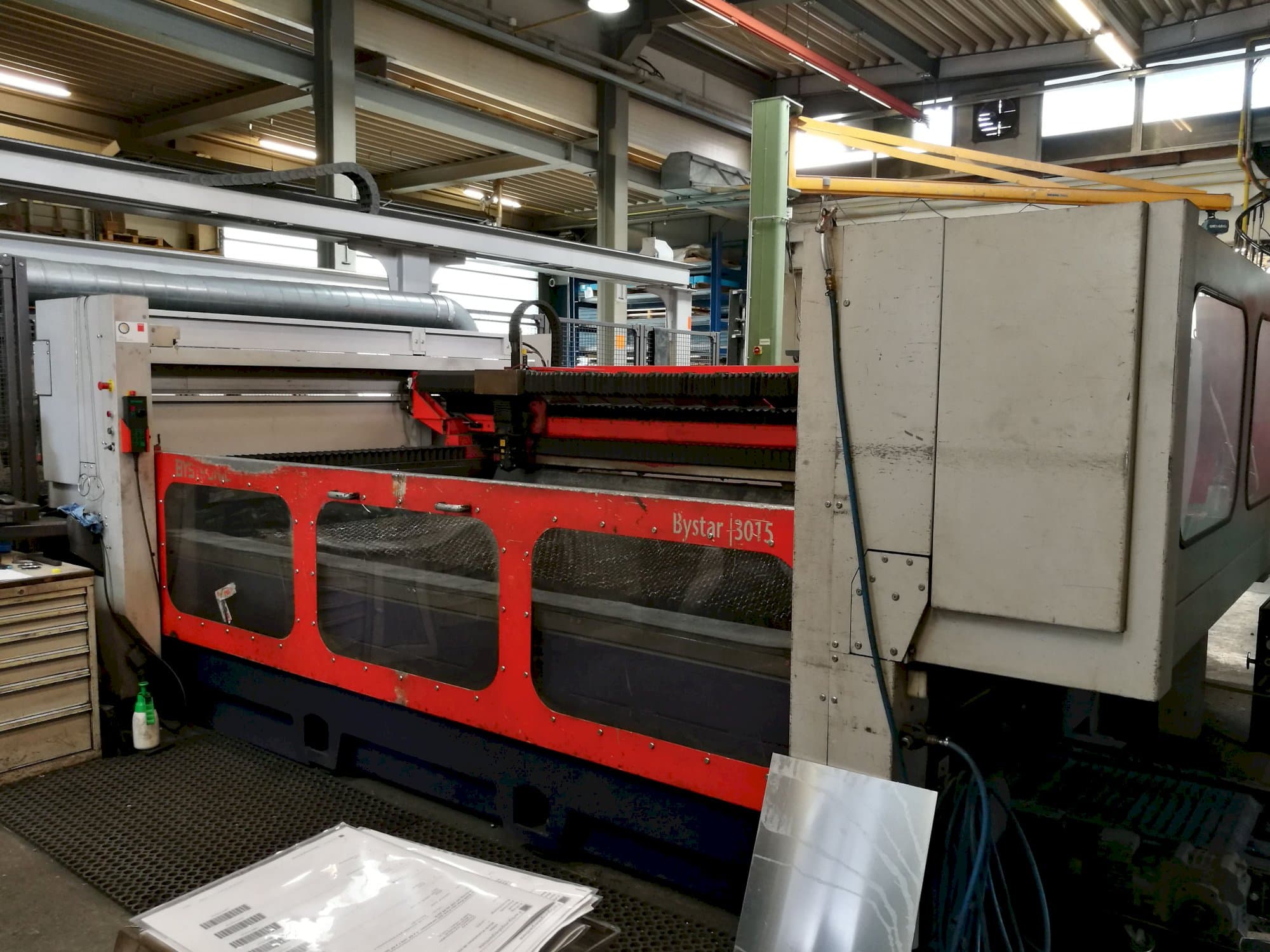 Right view of Bystronic Bystar 3015 Machine