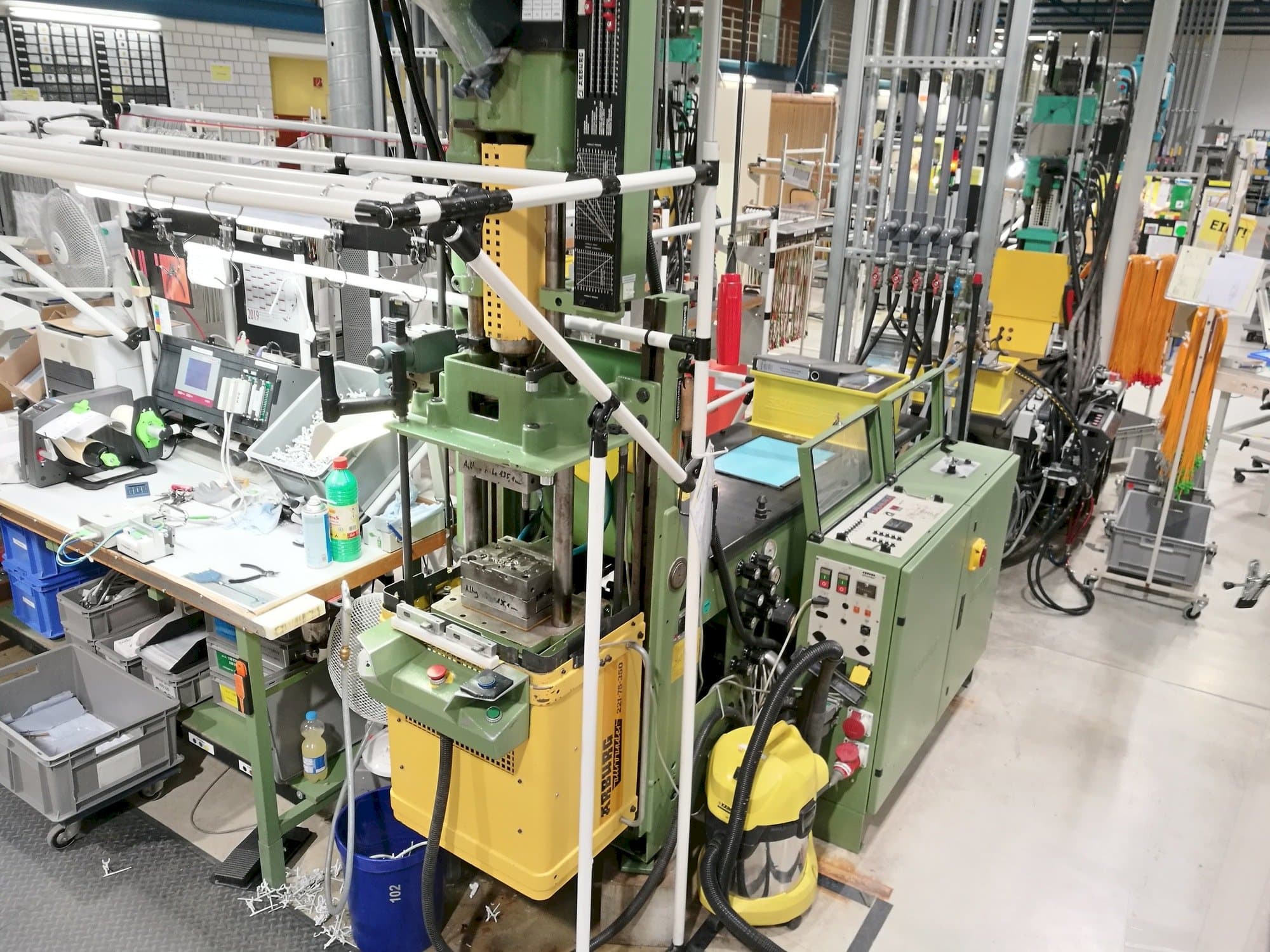 Front view of Arburg 221-75-350  machine