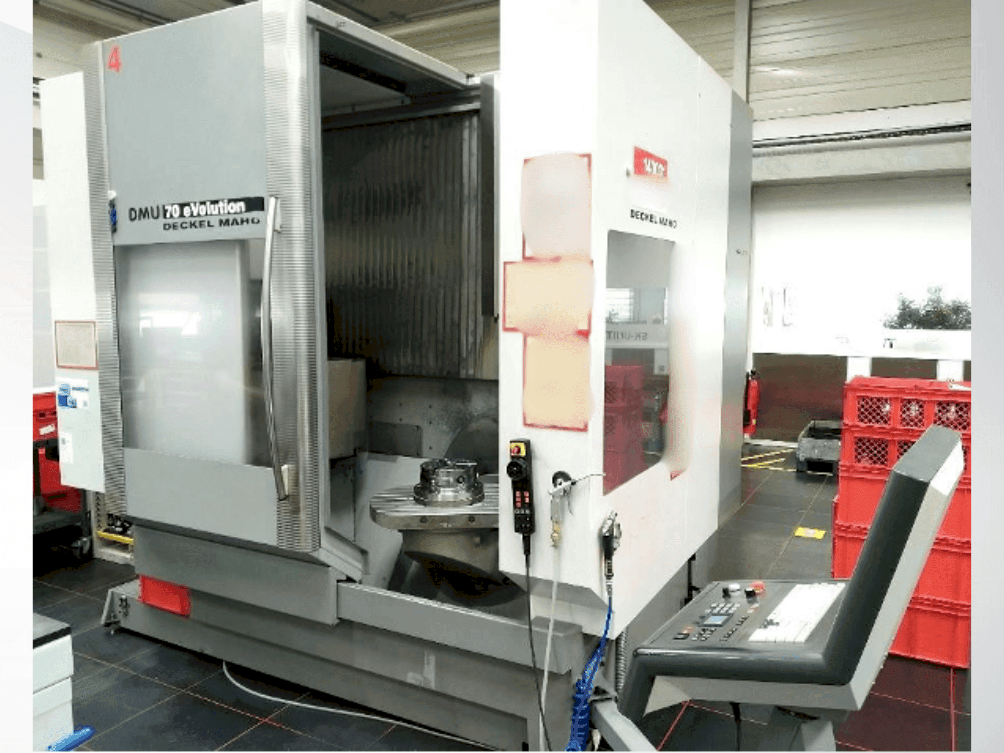 Front view of DECKEL DMU 70 eVolution  machine