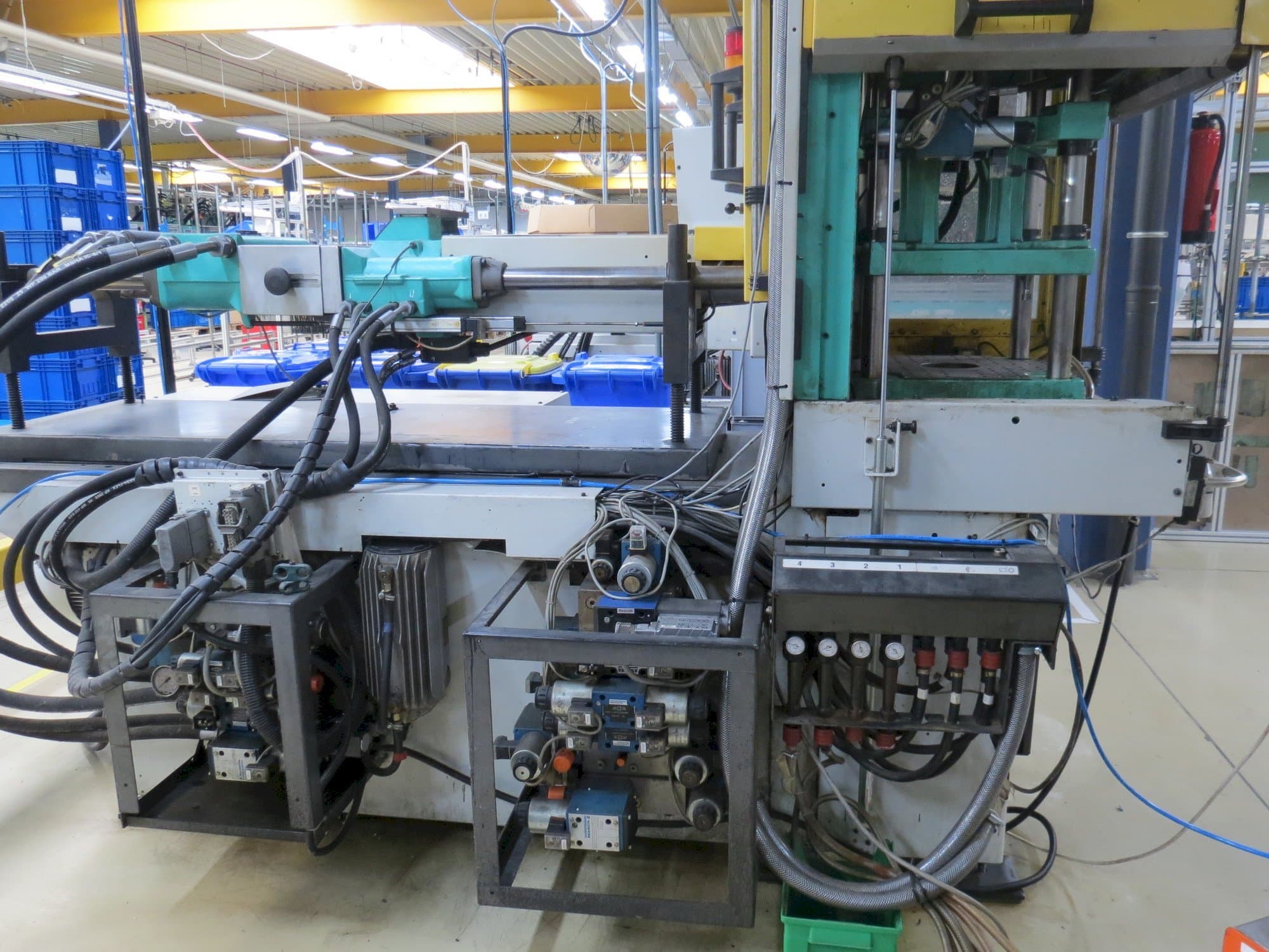 Front view of Arburg Allrounder 320 C / S 500-250 Vo  machine