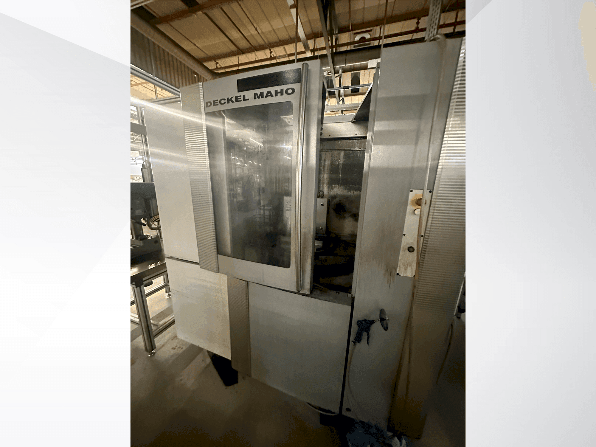 Front view of DECKEL MAHO DMC 50H  machine