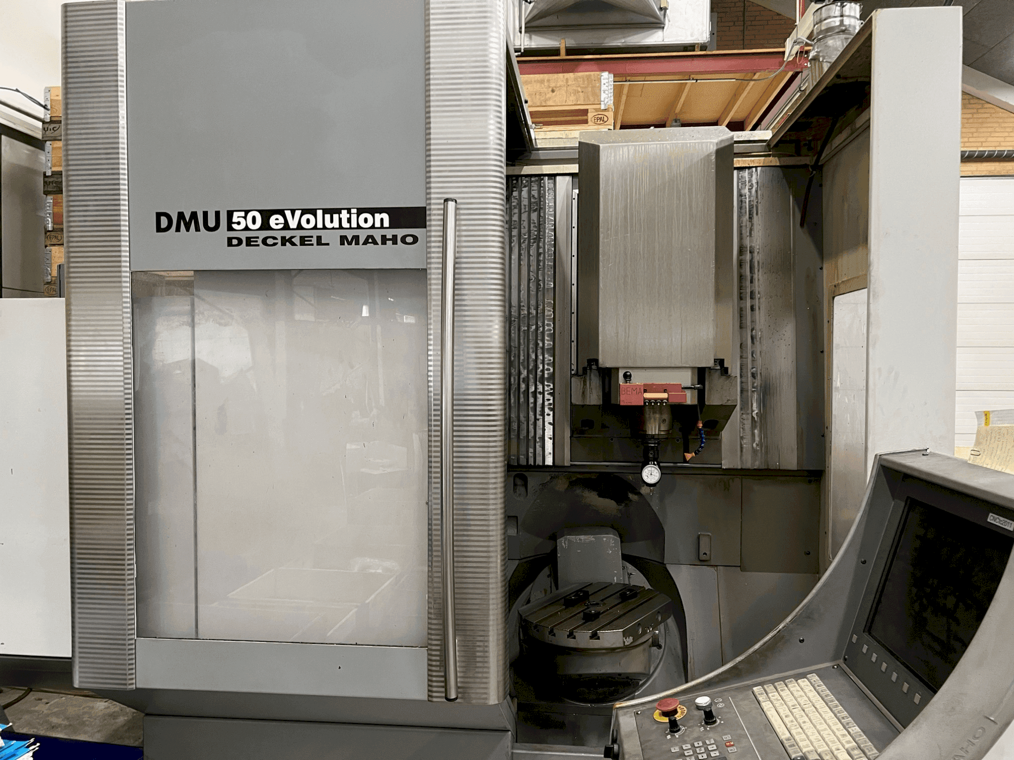 Front view of DECKEL MAHO DMU 50 eVolution  machine