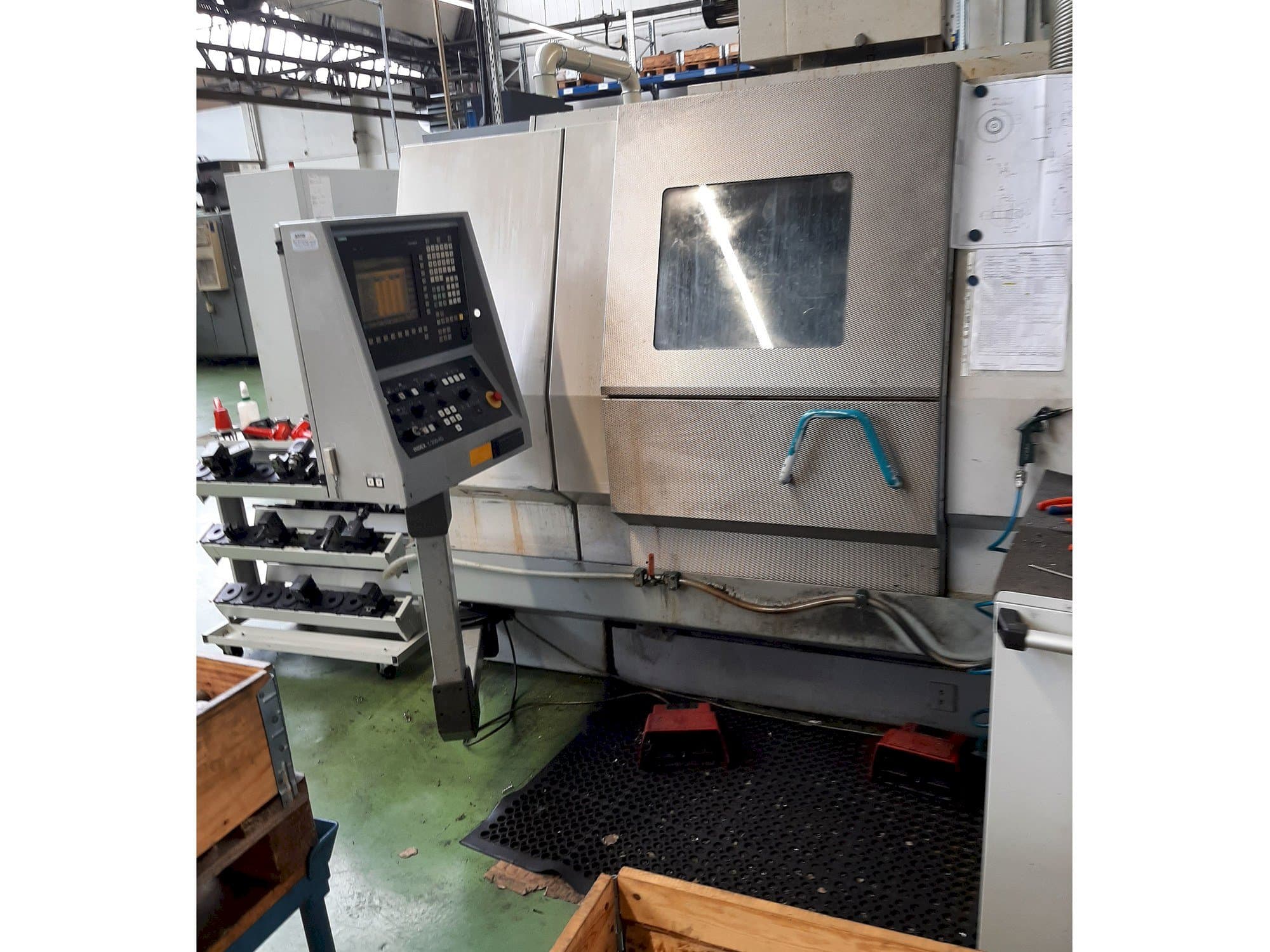 Front view of Index G200  machine