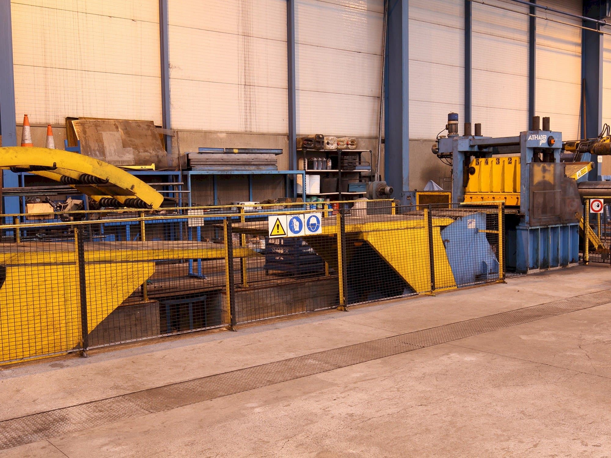 Front view of ATHADER J21  machine