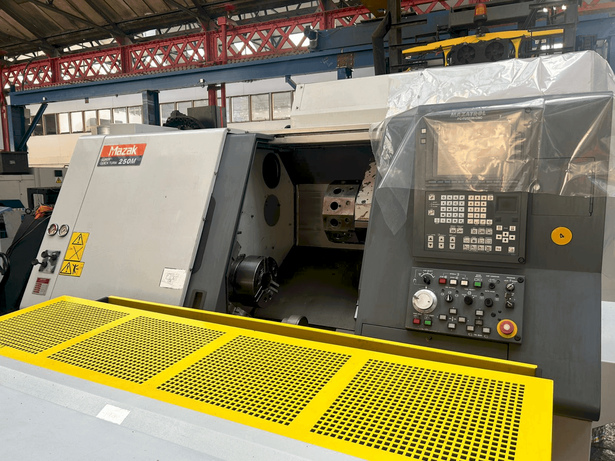 Front view of Mazak SQT 250M  machine