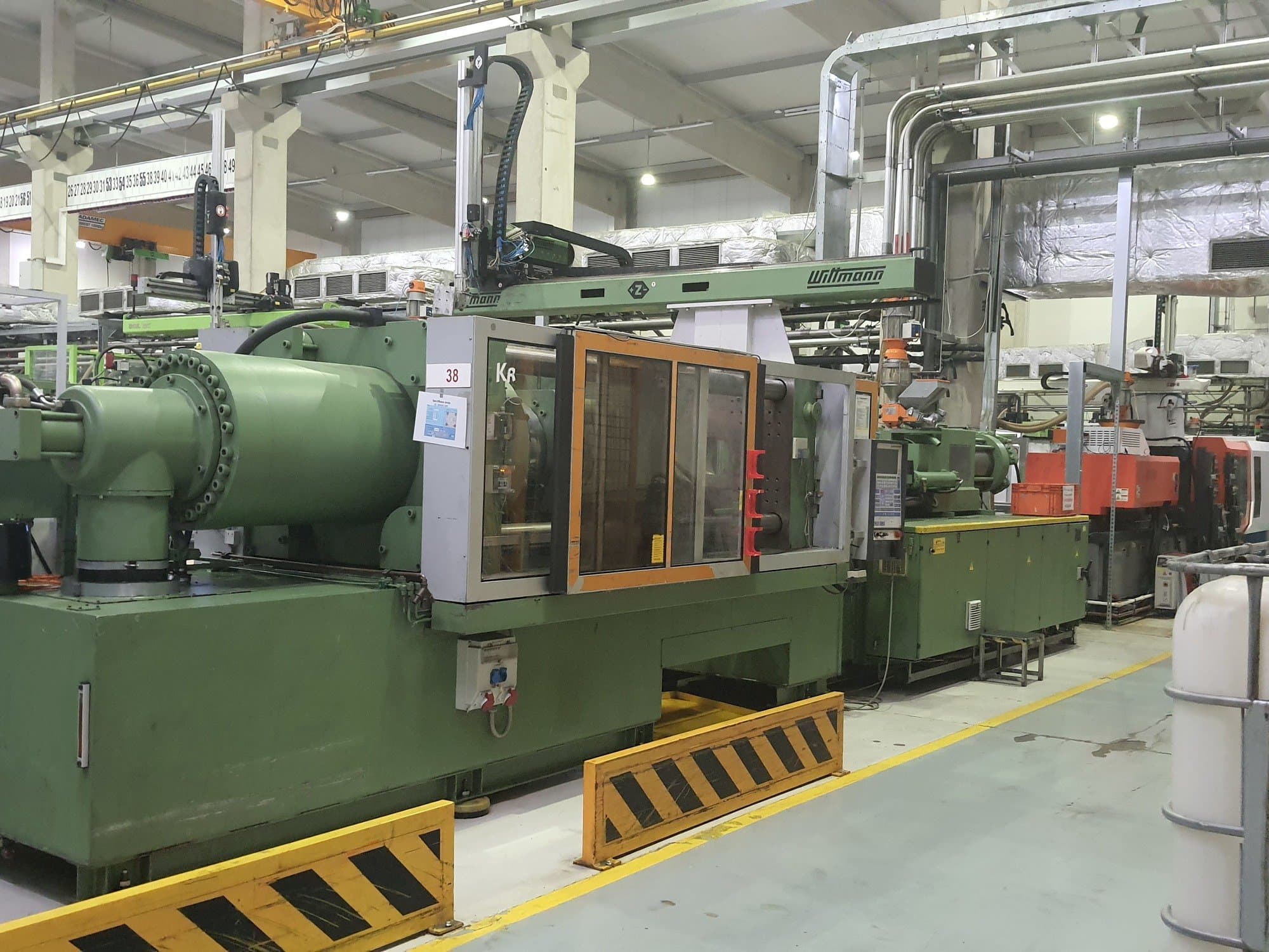 Front view of Krauss Maffei 420-3000  machine