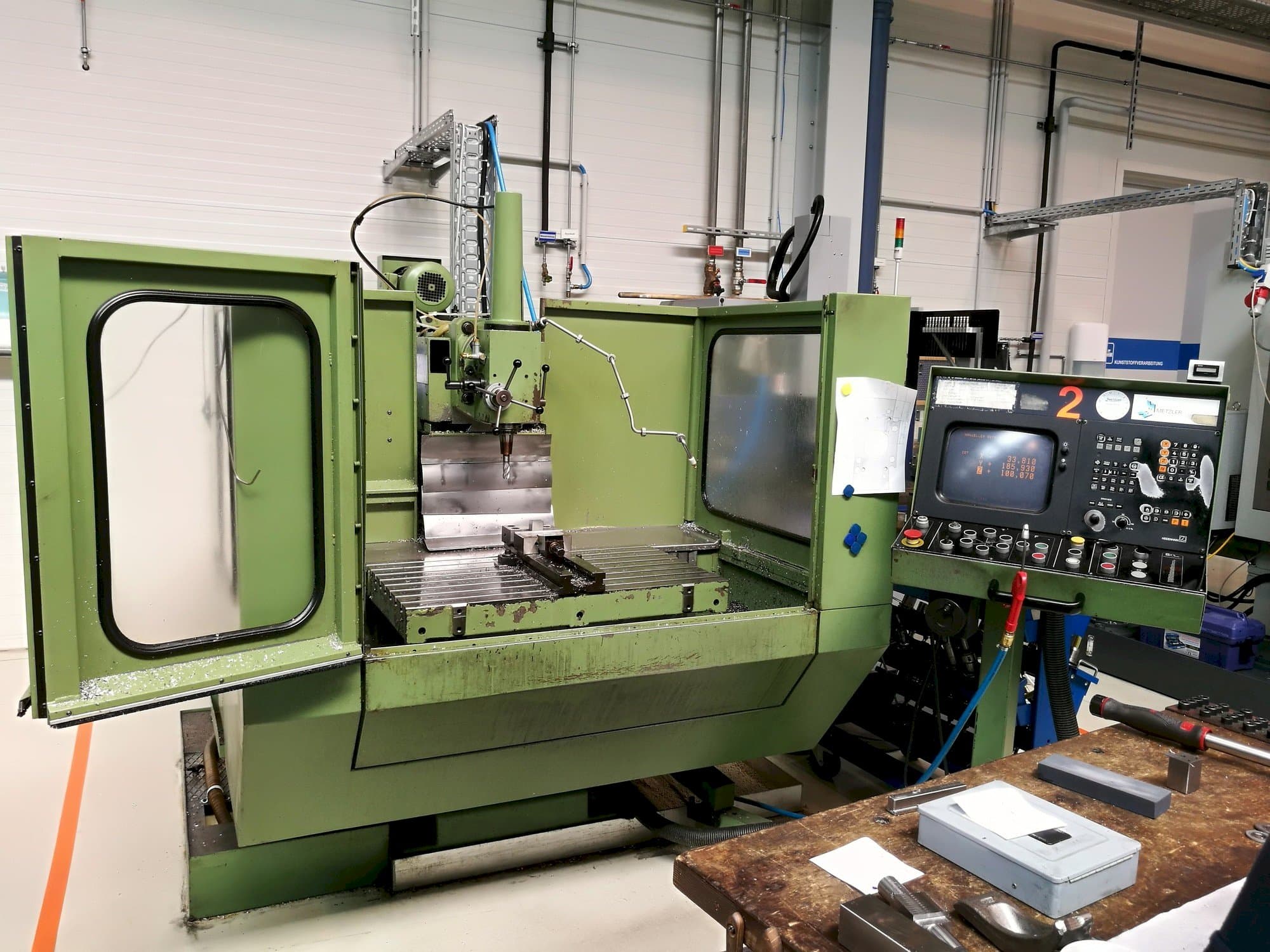 Front view of MIKRON WF 31  machine