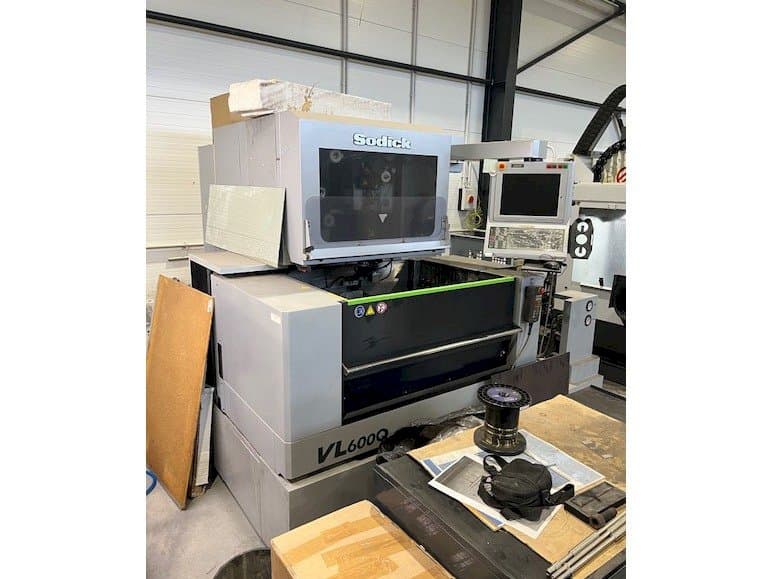 Front view of Sodick VL600Q  machine