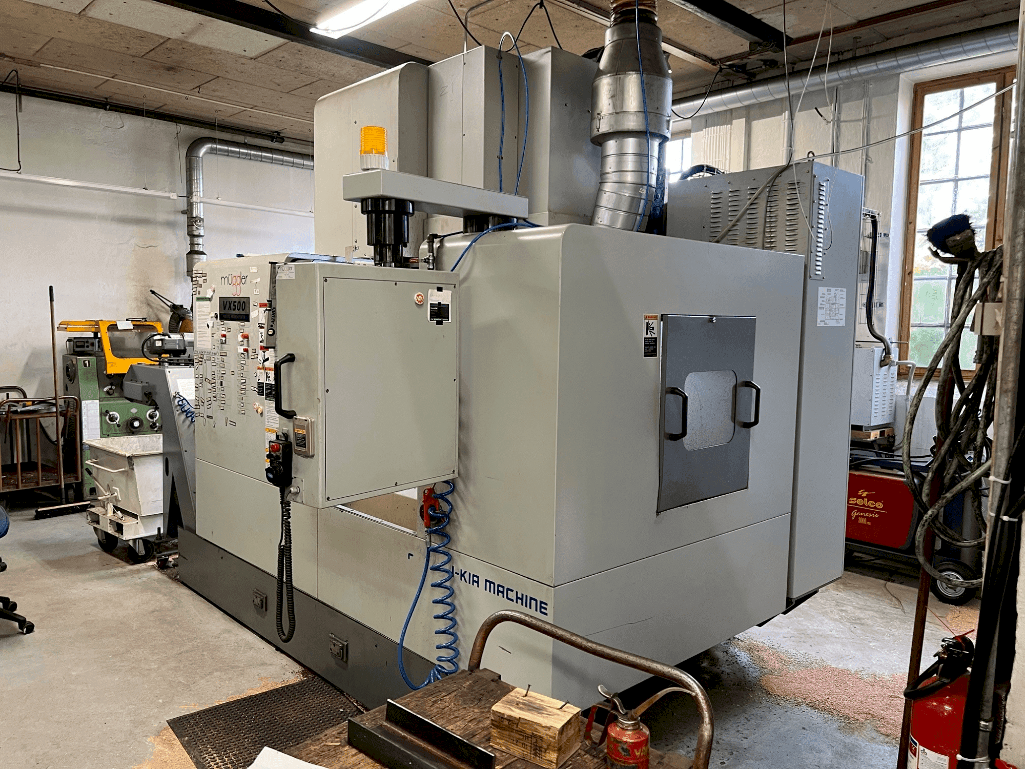 Front view of HYUNDAI KIA VX500  machine