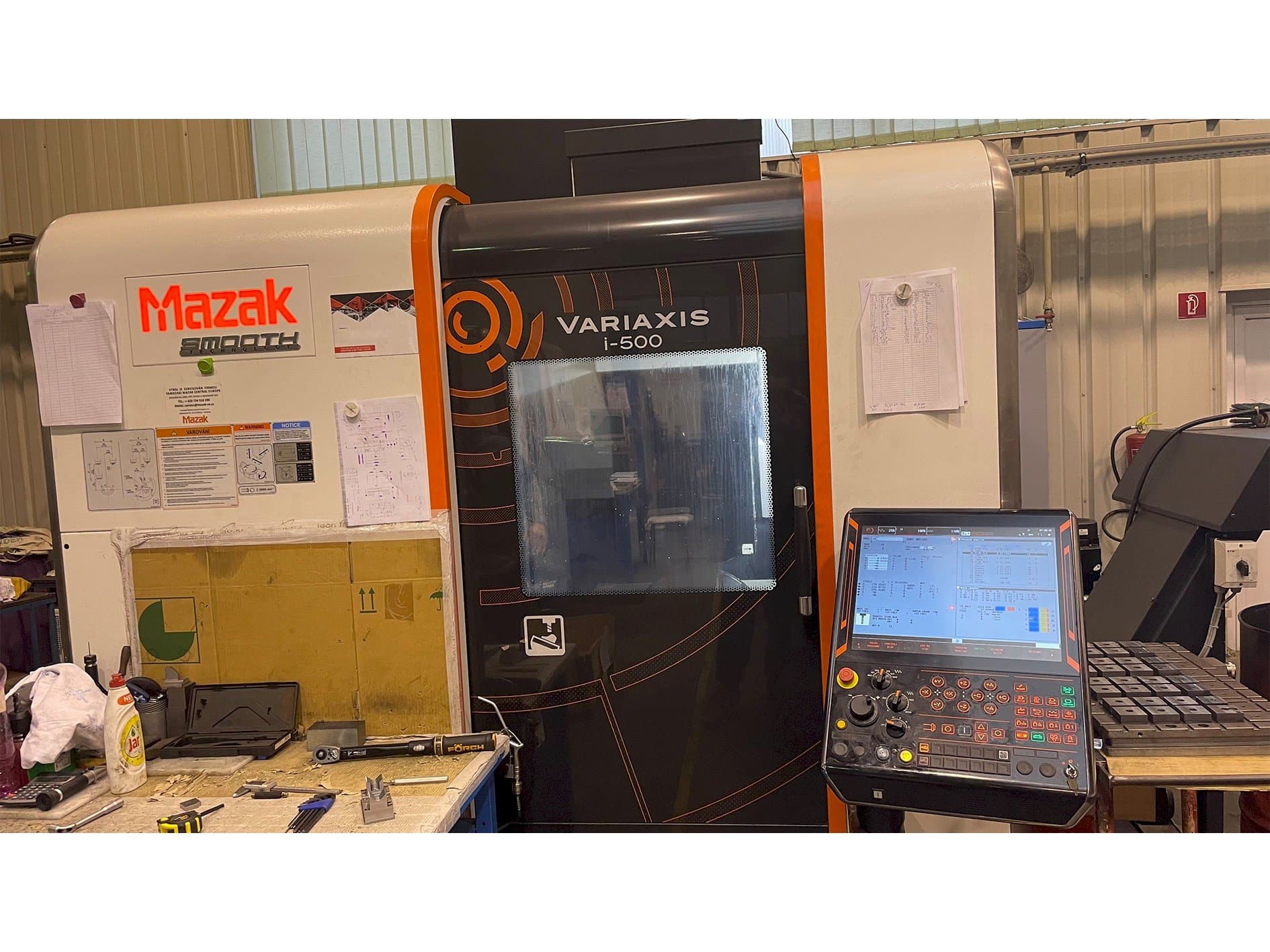 Front view of Mazak Variaxis i-500  machine