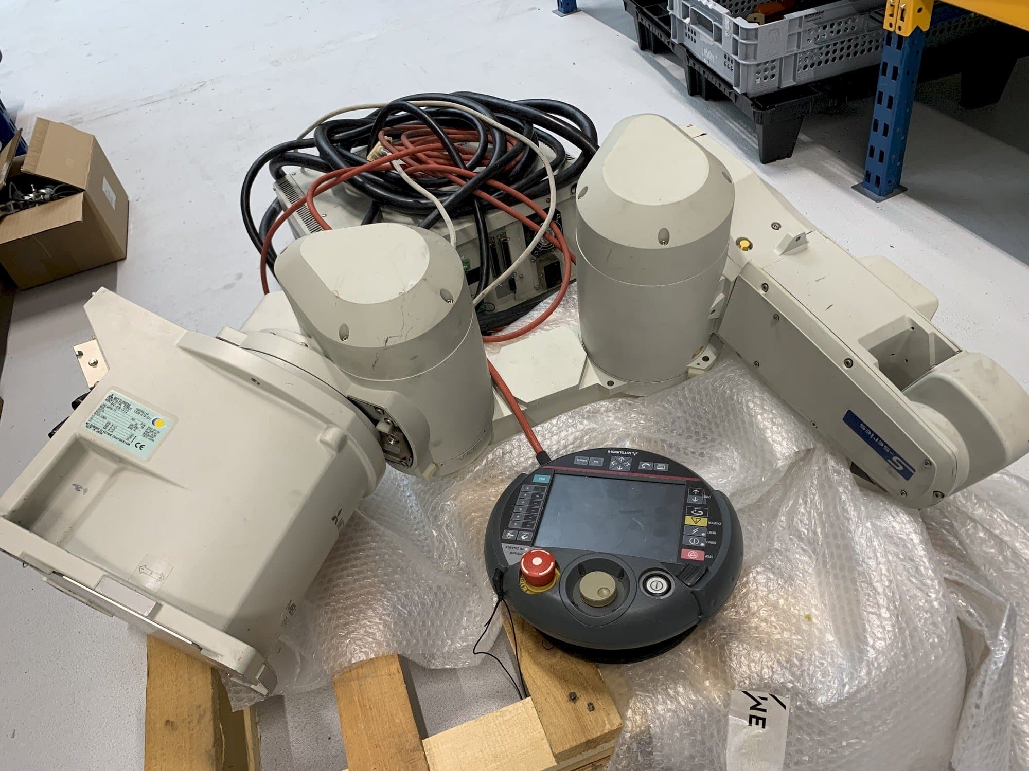 Front view of Mitsubishi Melfa RV 6S  machine