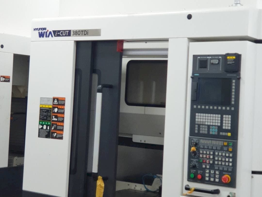 Front view of Hyundai Wia i-CUT380TDi  machine