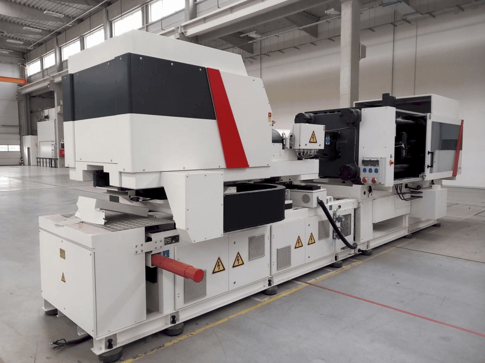 Front view of Milacron Elektron Evo 350  machine