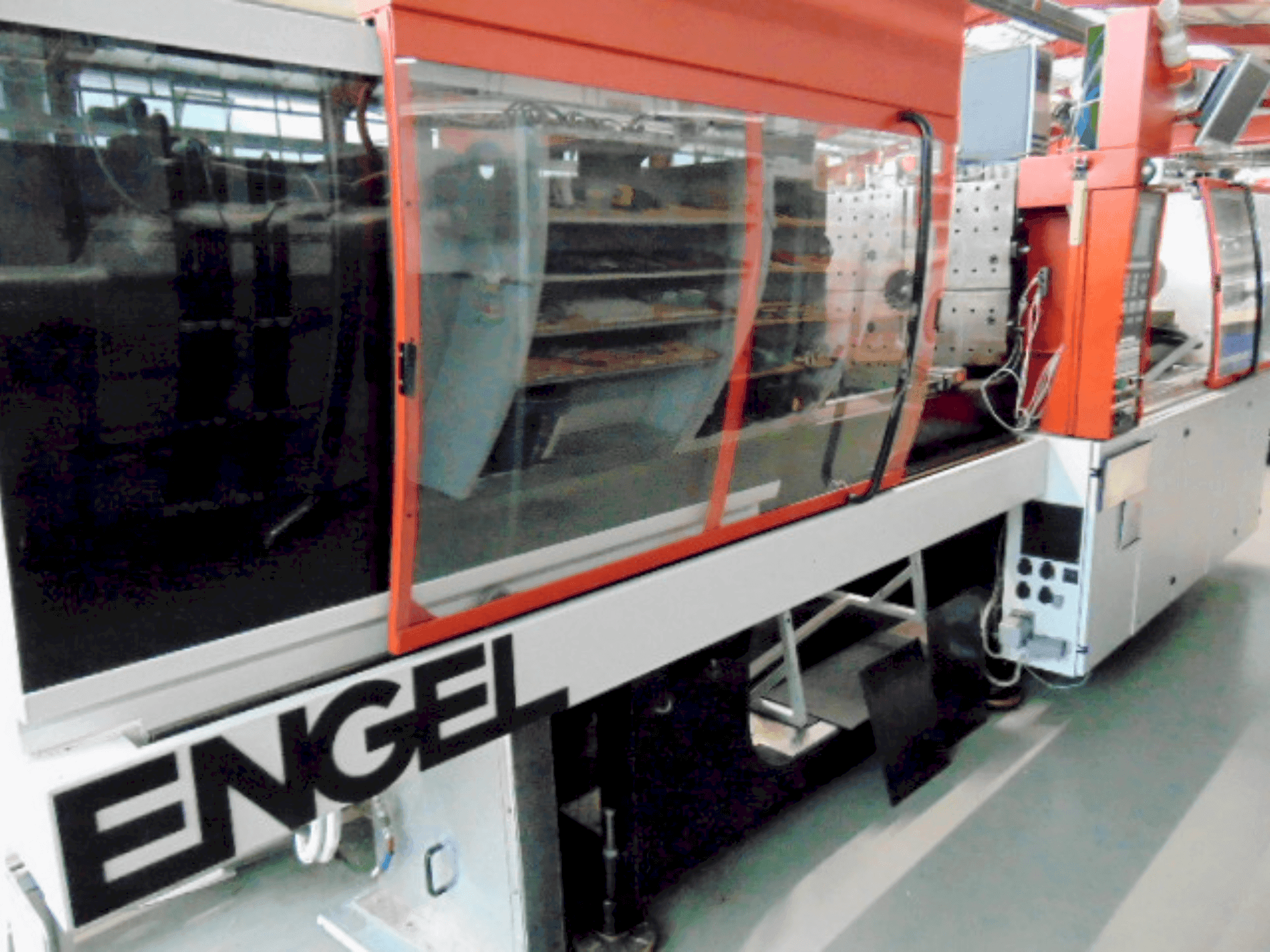 Front view of Engel ES 650 / 150 HL  machine