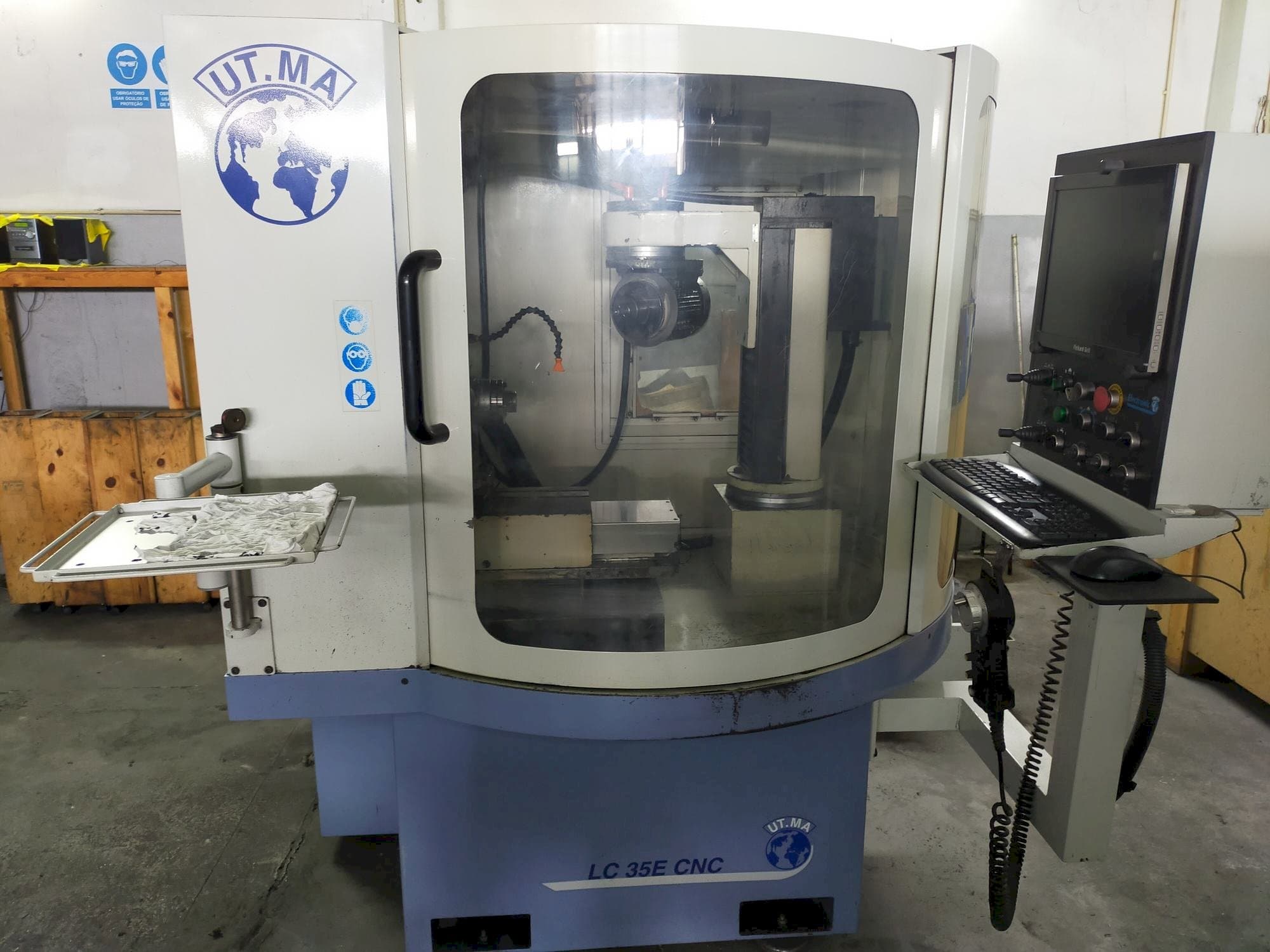 Front view of UT.MA LC 35E  machine