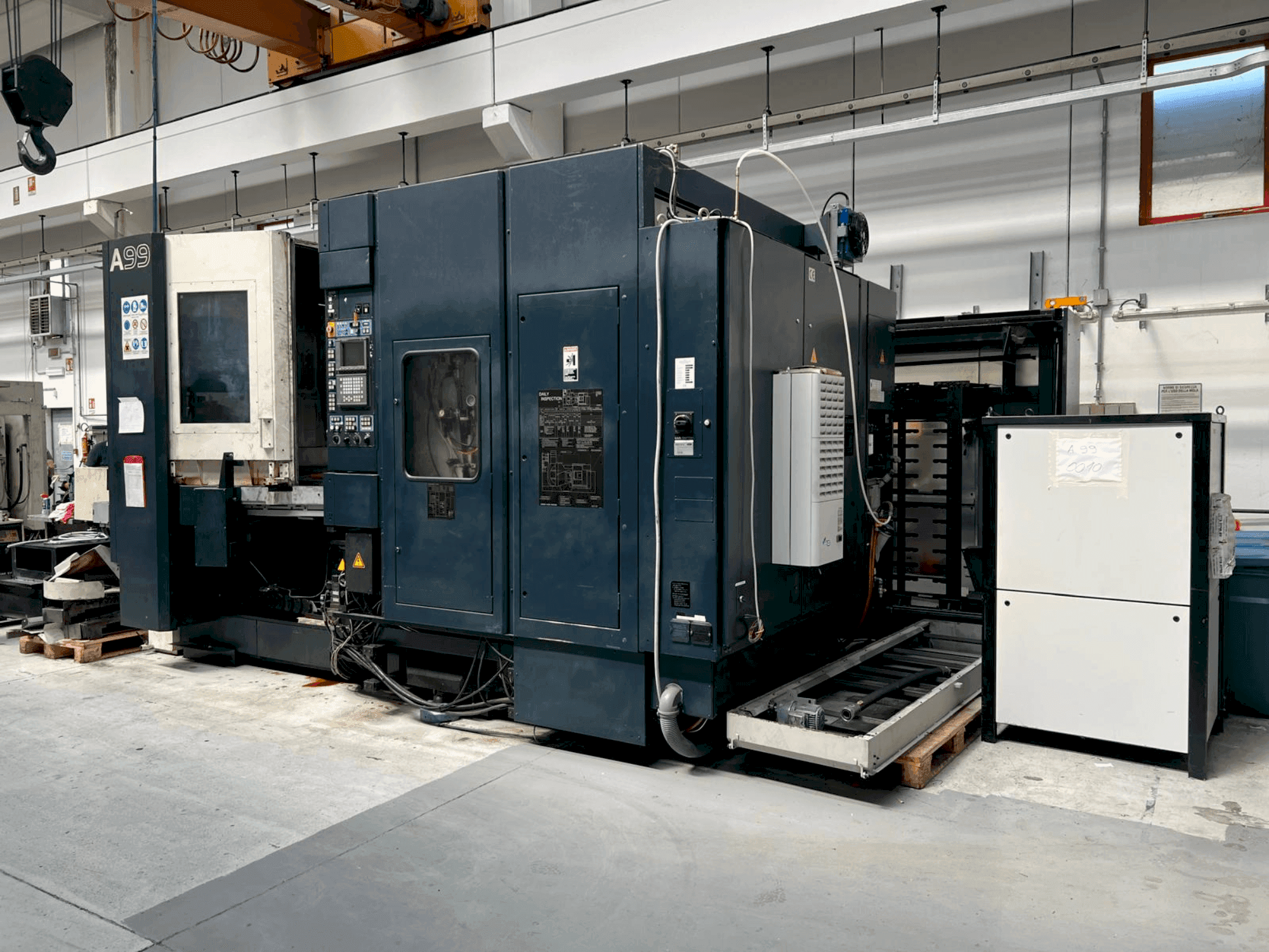 Front view of Makino A99-A132  machine