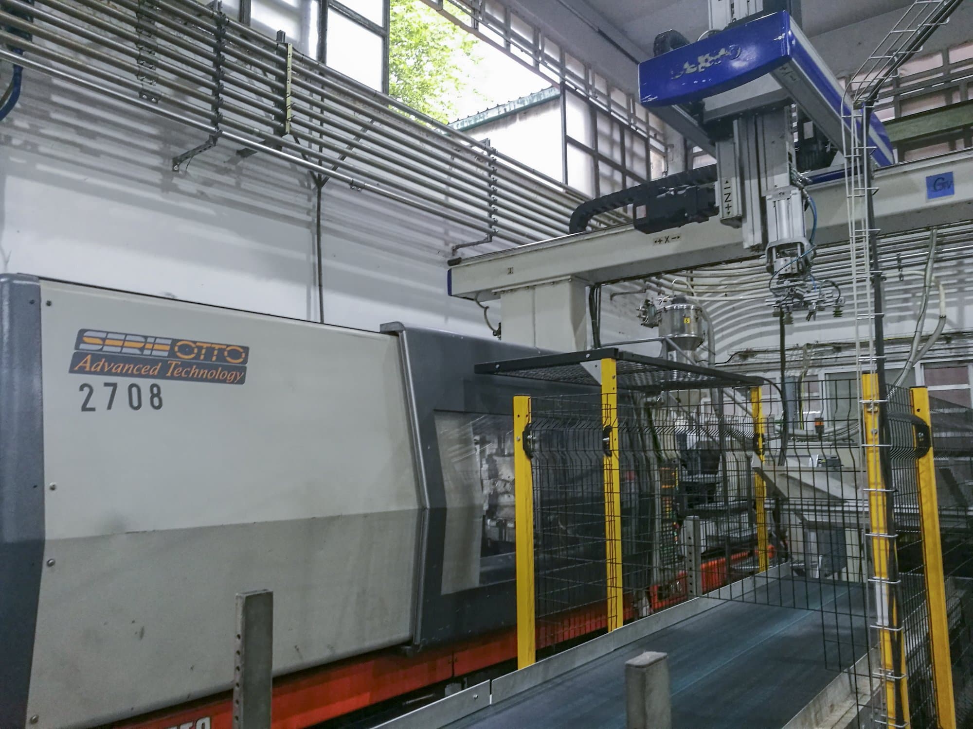 Left view 1 of SANDRETTO 2054-380 machine