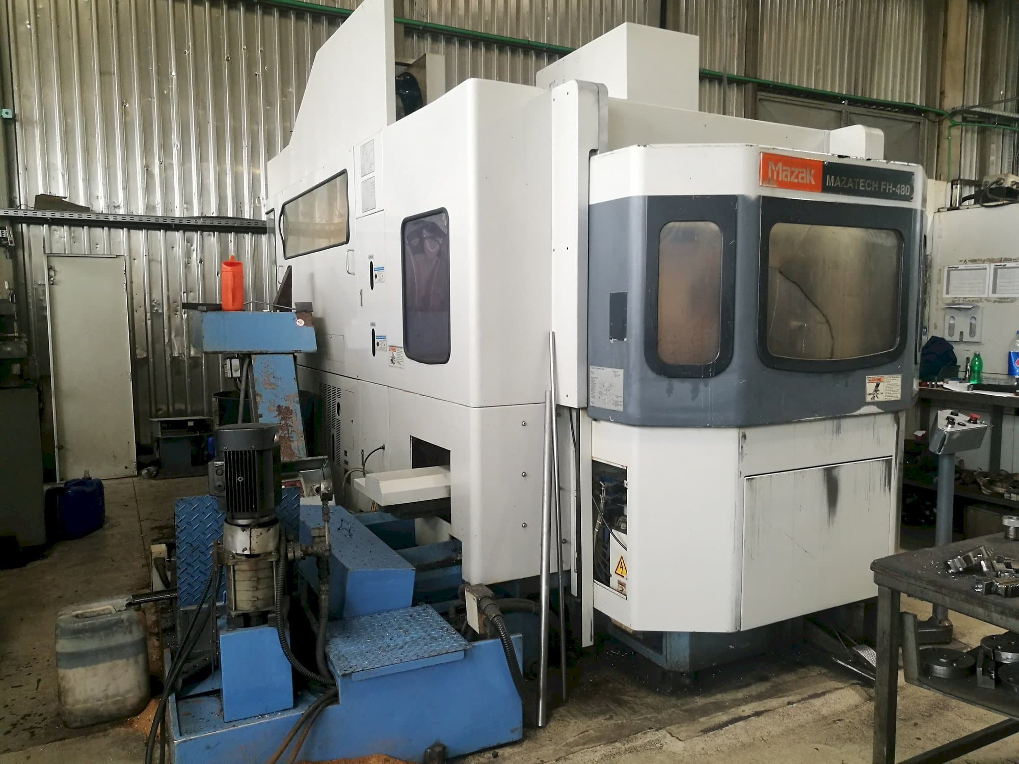 Left side view of Mazak FH-480  machine