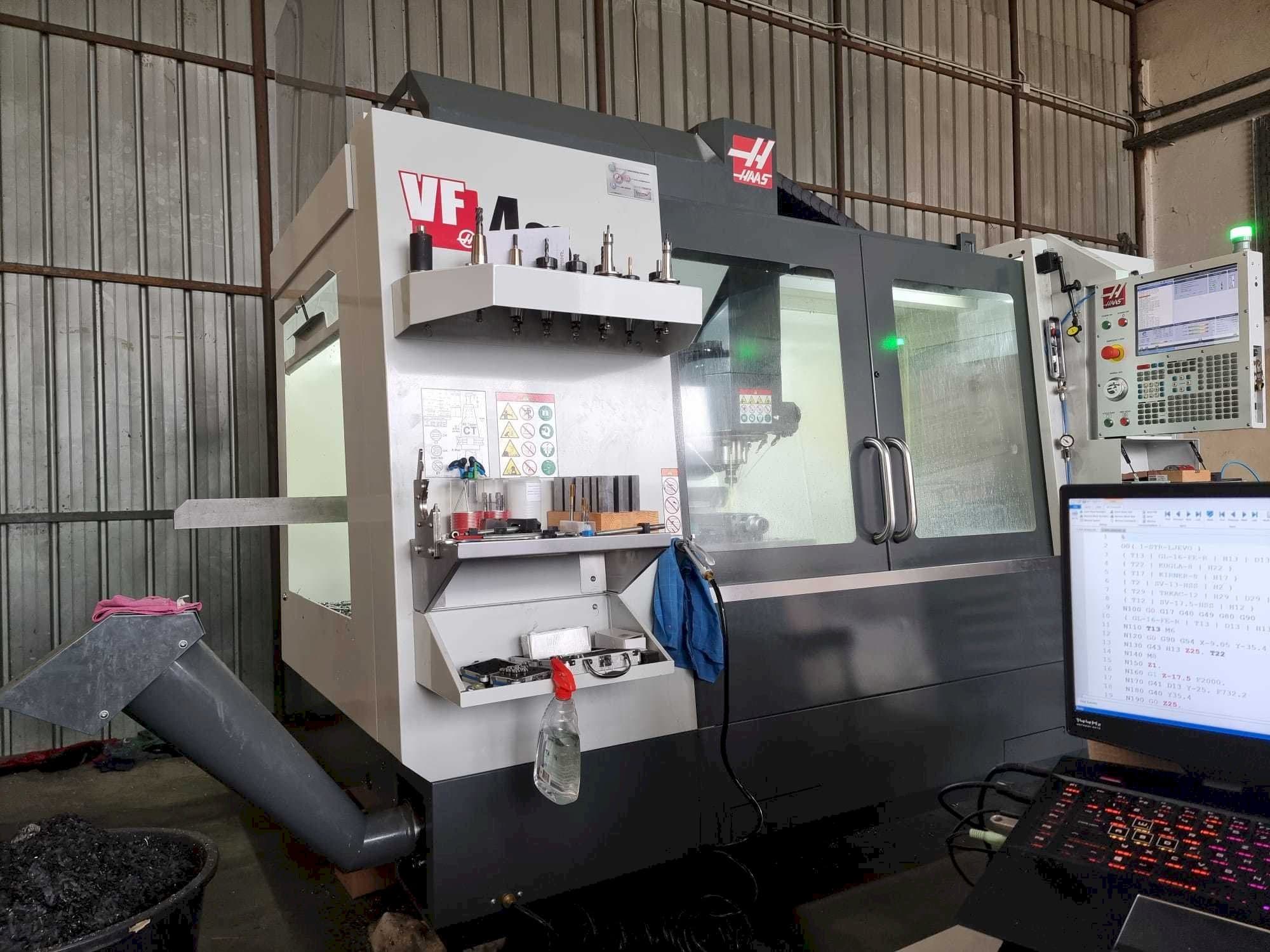 Front view of HAAS VF4SS  machine